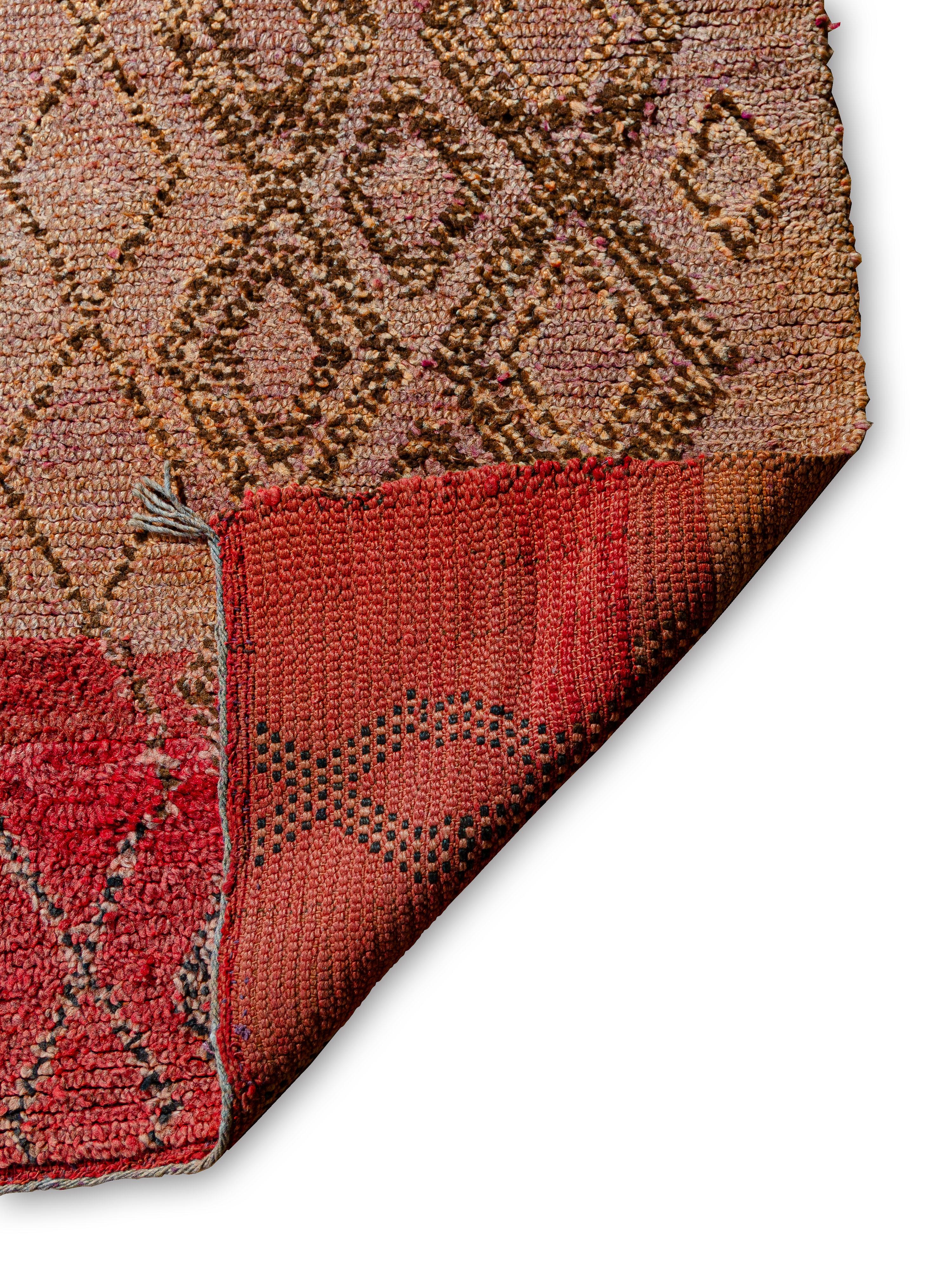 Marocain Tapis marocain vintage coloré Beni M'Rirt Curated By Breuckelen Berber en vente