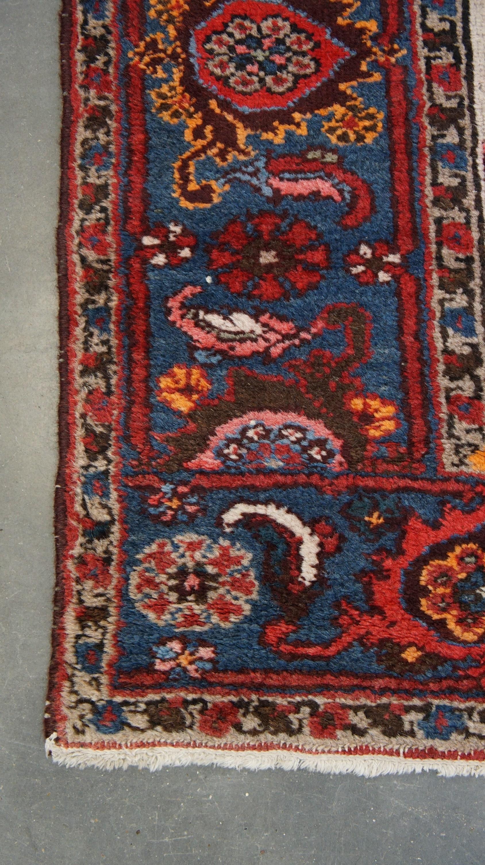 Colorida alfombra oriental vintage anudada a mano con bonitos dibujos 201x139cm Algodón en venta