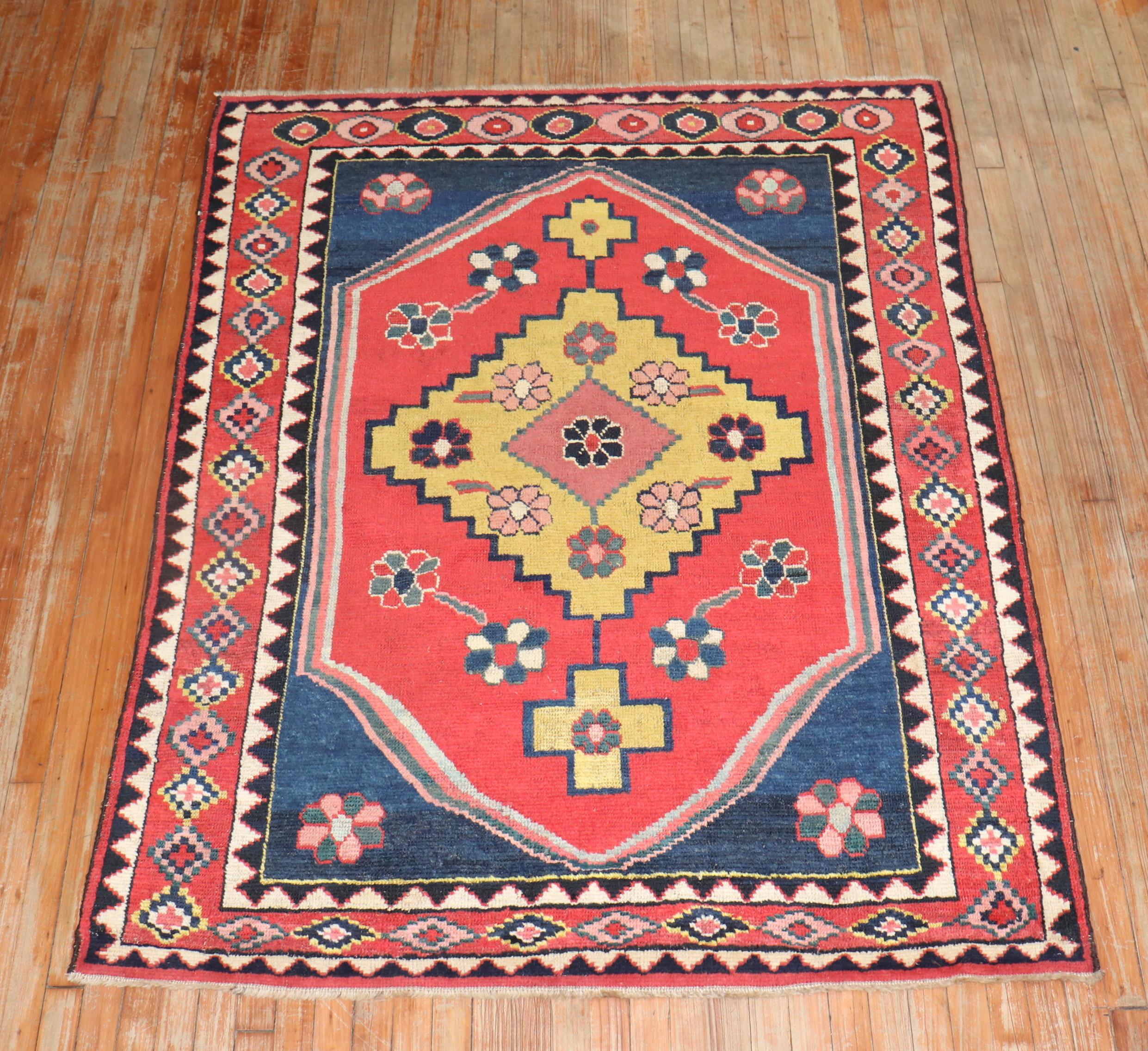 Bunter quadratischer Gabbeh-Teppich im Vintage-Stil aus Persien (Wolle) im Angebot