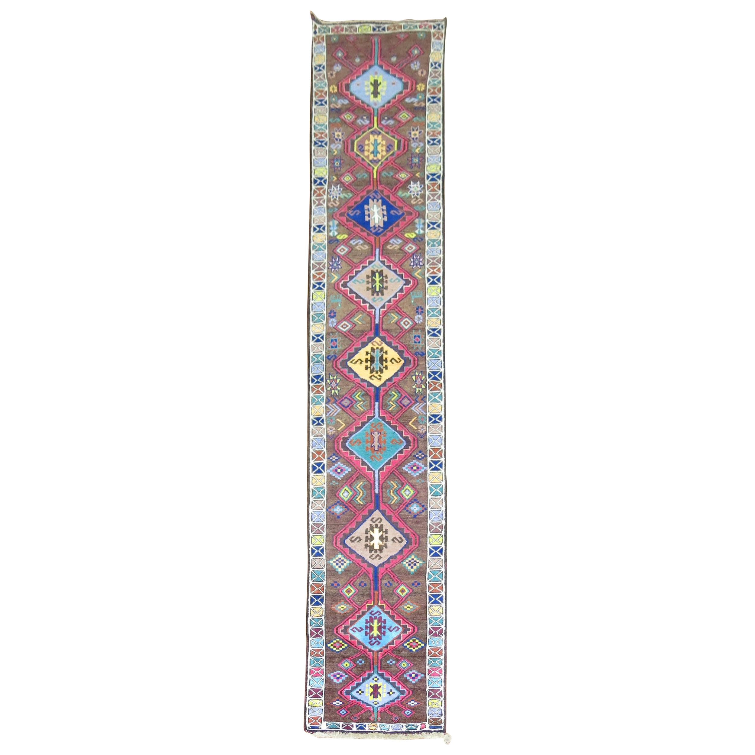 Tapis de couloir vintage coloré turc d'Anatolie