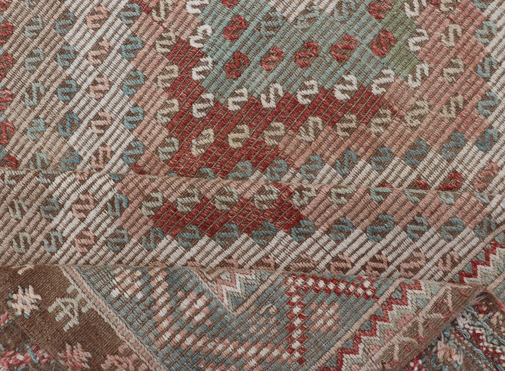 Buntes türkisches besticktes Flachgewebe in Diamant-Design, Vintage im Angebot 5