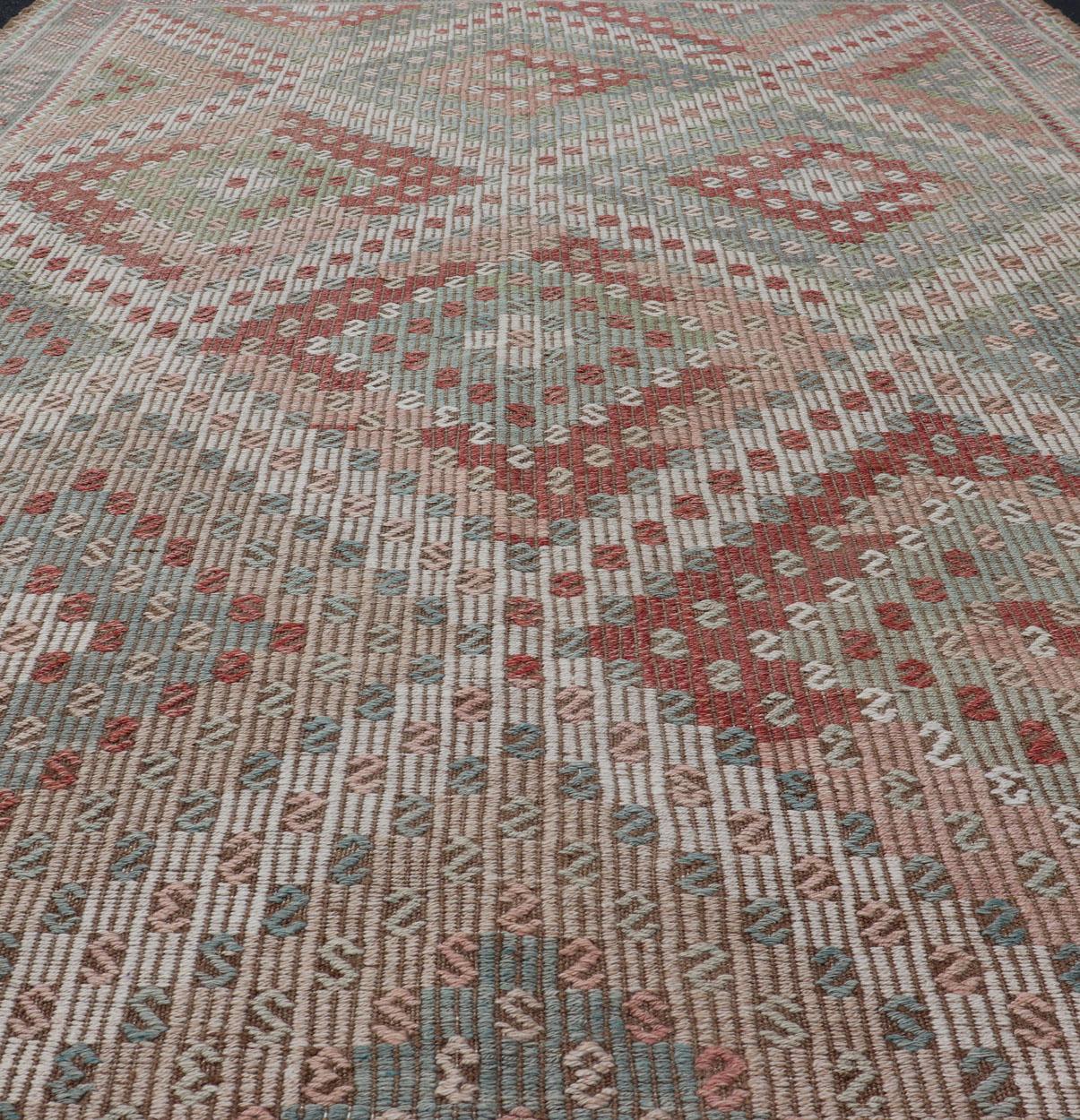 Buntes türkisches besticktes Flachgewebe in Diamant-Design, Vintage (Kelim) im Angebot