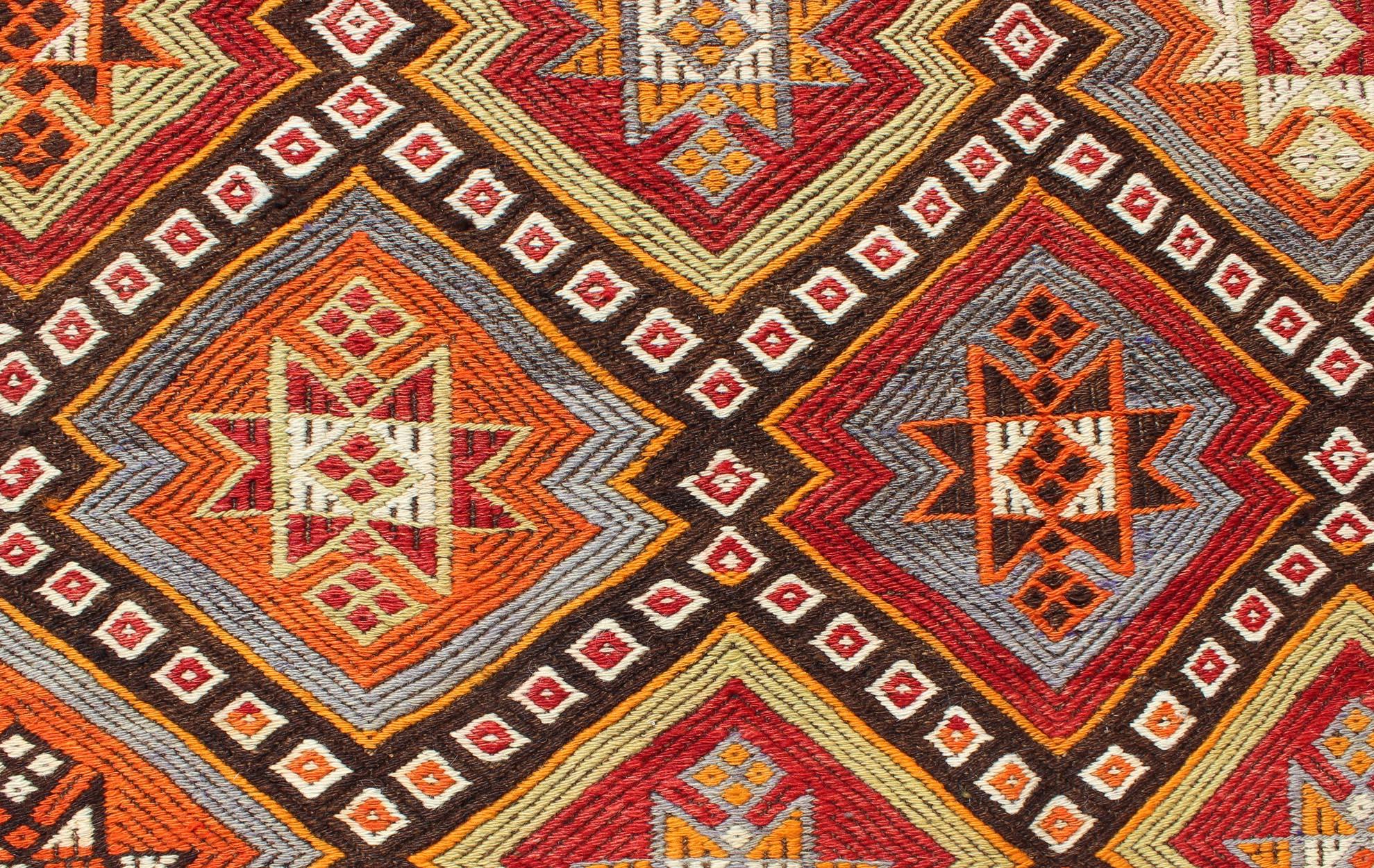 Colorful Vintage Turkish Embroidered Flat-Weave Kilim Rug for Modern Interiors For Sale 3