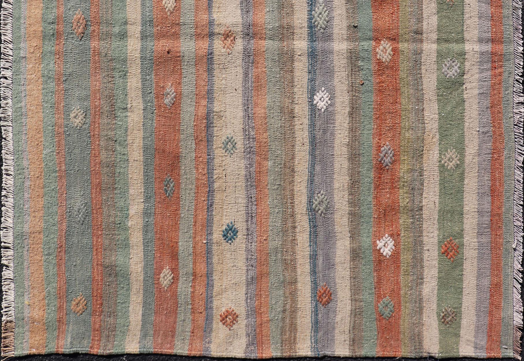 Rug & Kilim turc coloré à tissage plat et à rayures géométriques 3'4 x 4'7 en vente 1