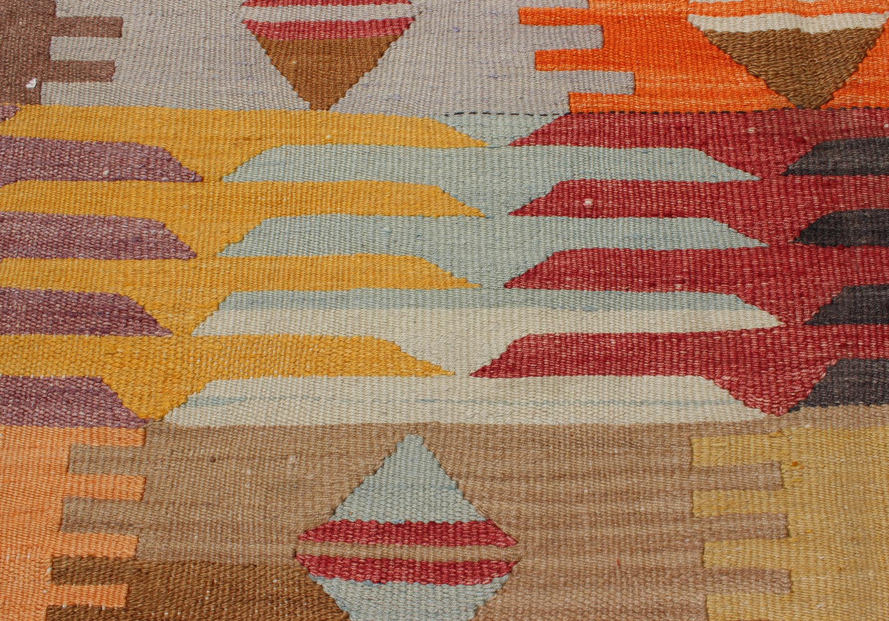 Colorful Vintage Turkish Kilim with All-Over Latching Design & Geometric Shapes For Sale 5