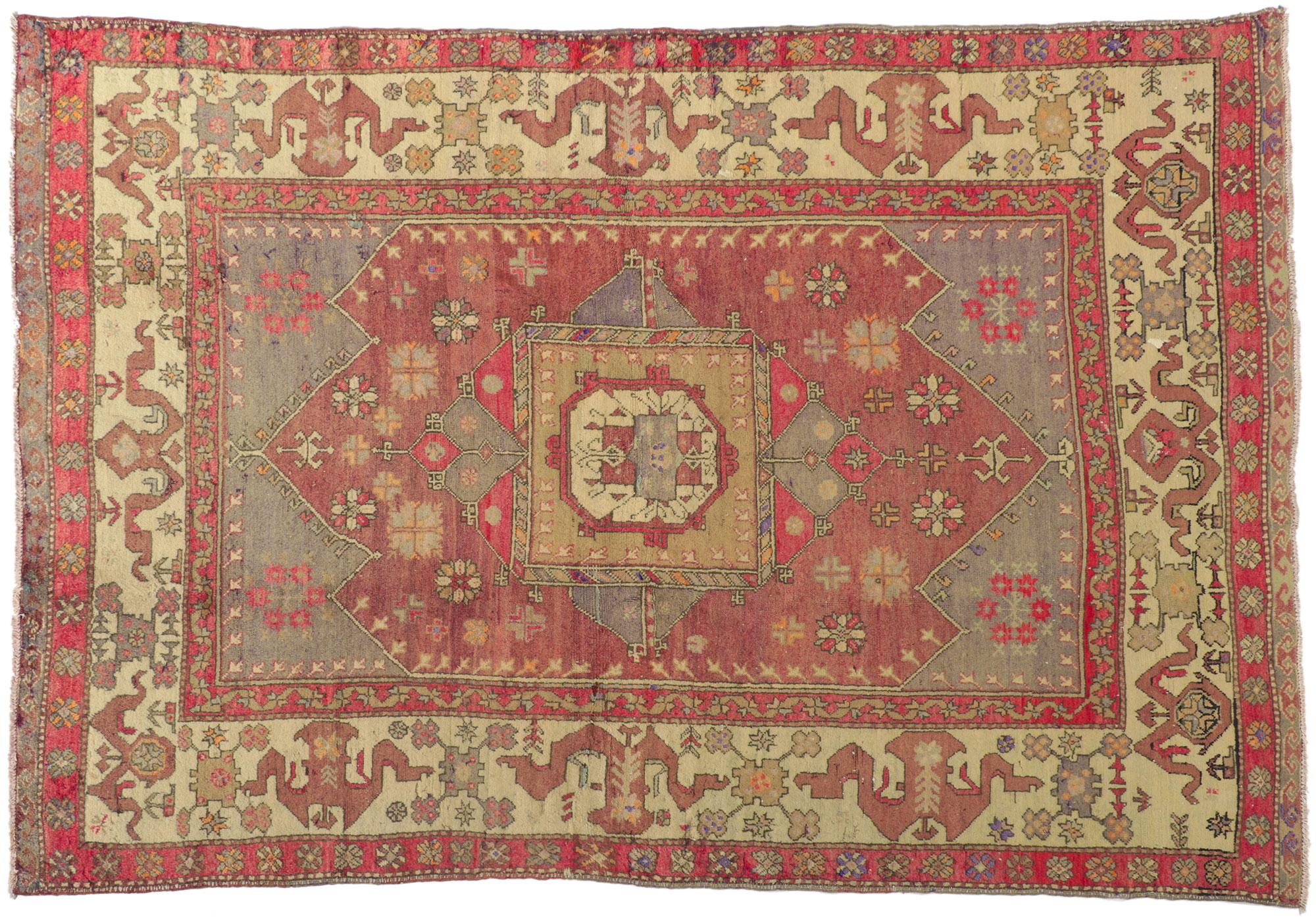 Tapis turc coloré vintage d'Oushak en vente 3