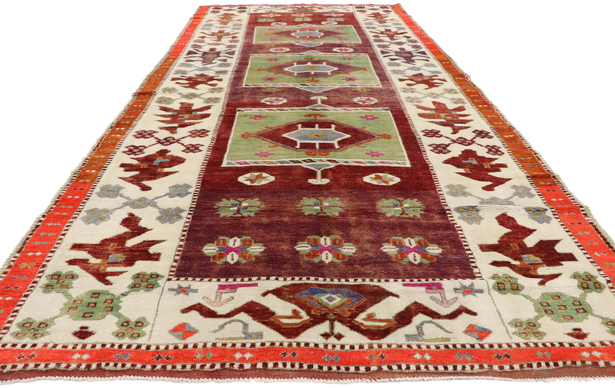 Bunter türkischer Oushak-Teppich im Vintage-Stil (Türkisch) im Angebot