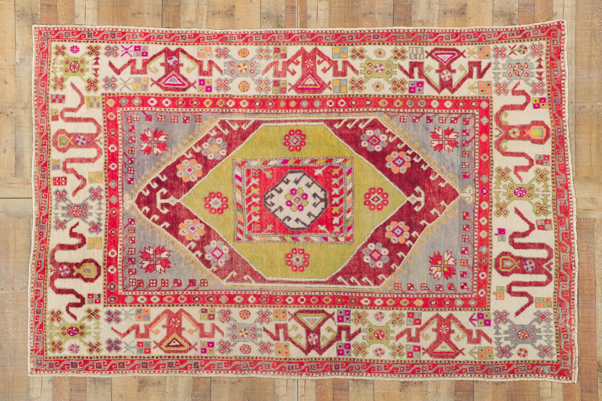 Bunter türkischer Oushak-Teppich im Vintage-Stil im Angebot 2