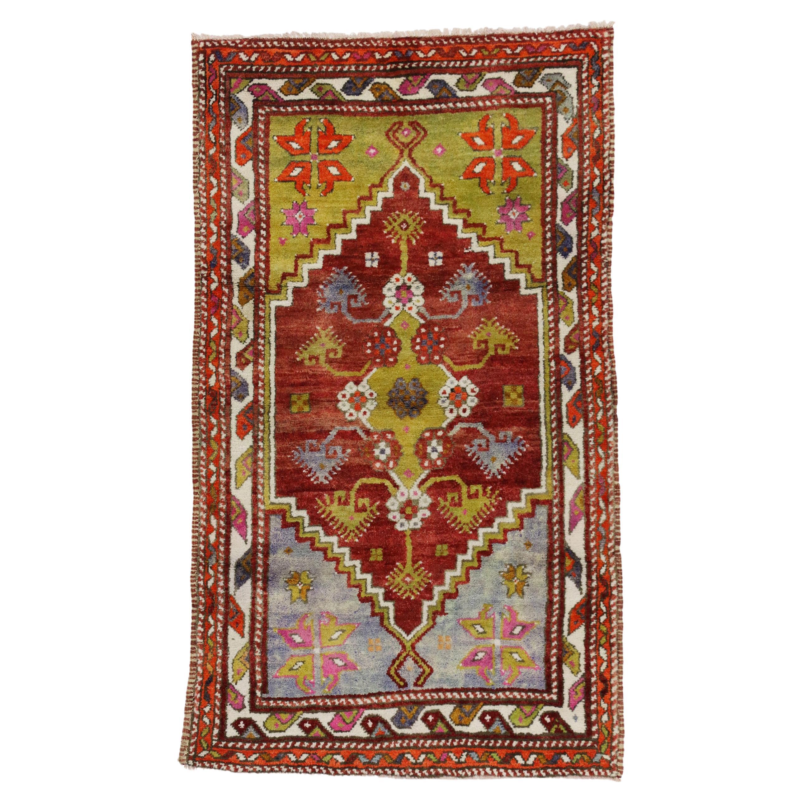 Tapis turc coloré vintage d'Oushak