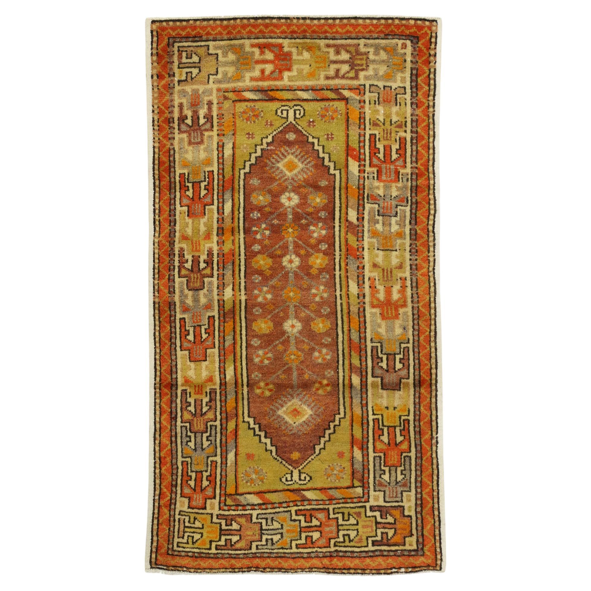 Tapis turc coloré vintage d'Oushak