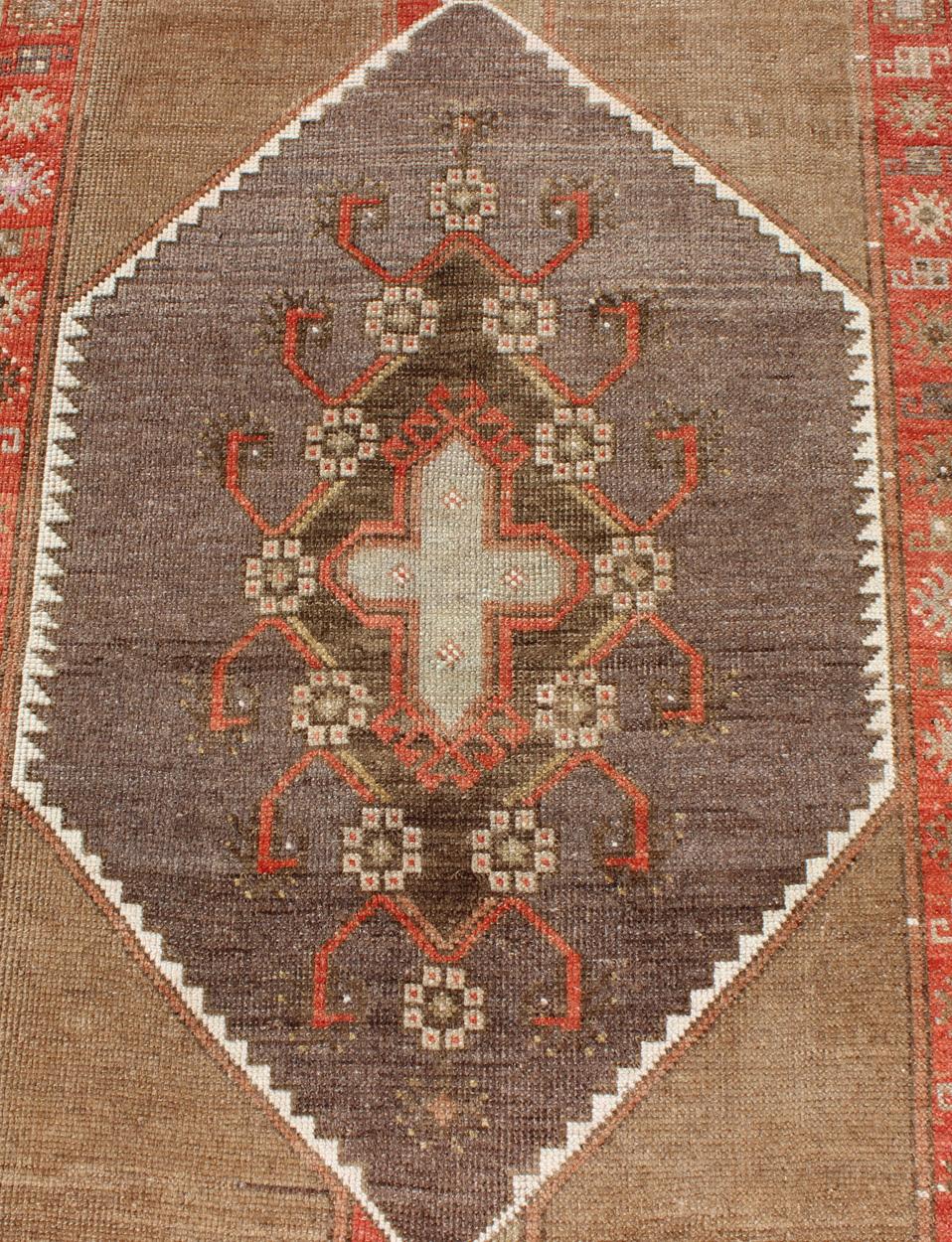 Colorful Vintage Turkish Runner with Diamond Medallions in Lt. Camel and Gray In Excellent Condition For Sale In Atlanta, GA