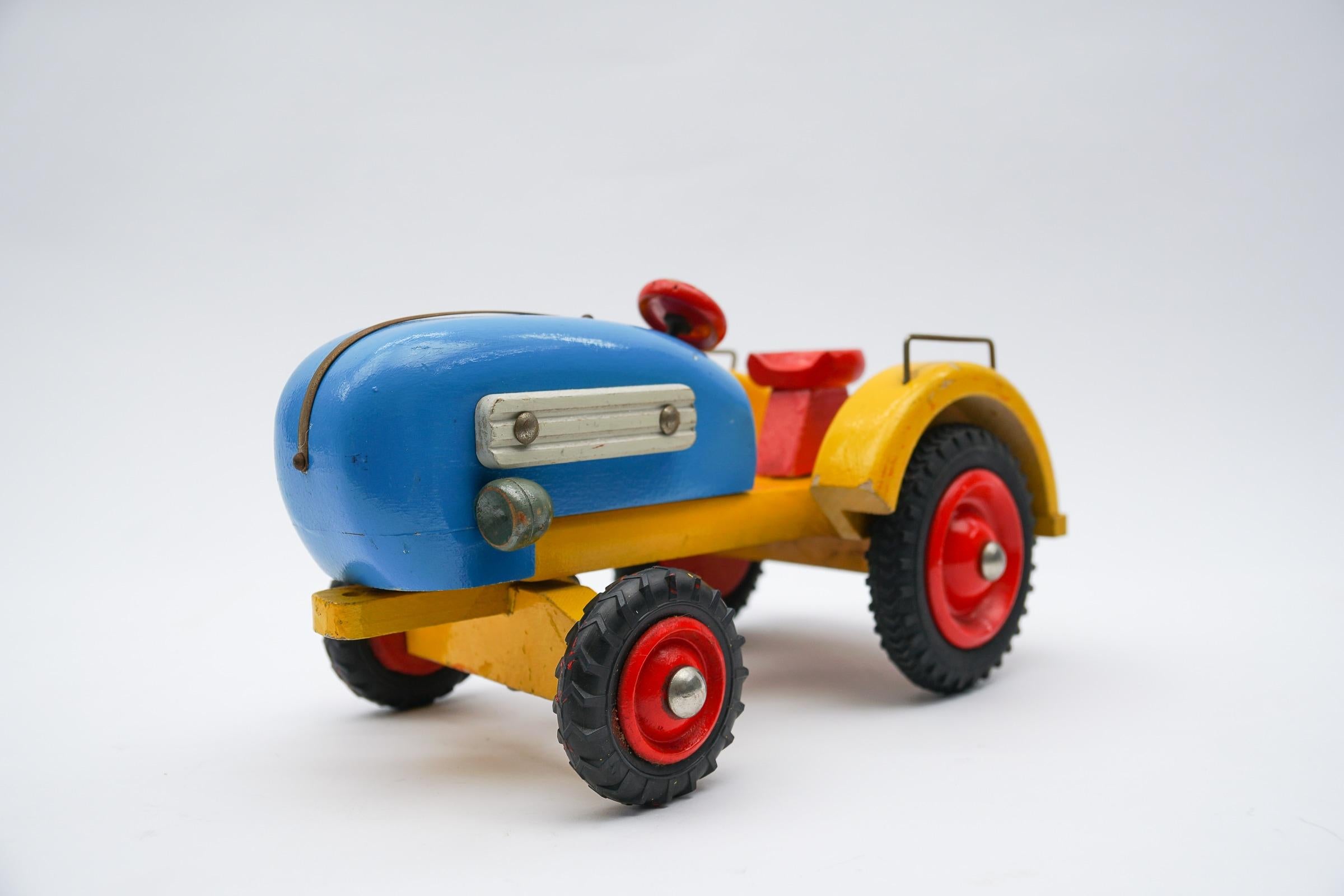 Colorful Waldorf School Tractor with Movable Front Axle, 1950s Germany For Sale 1