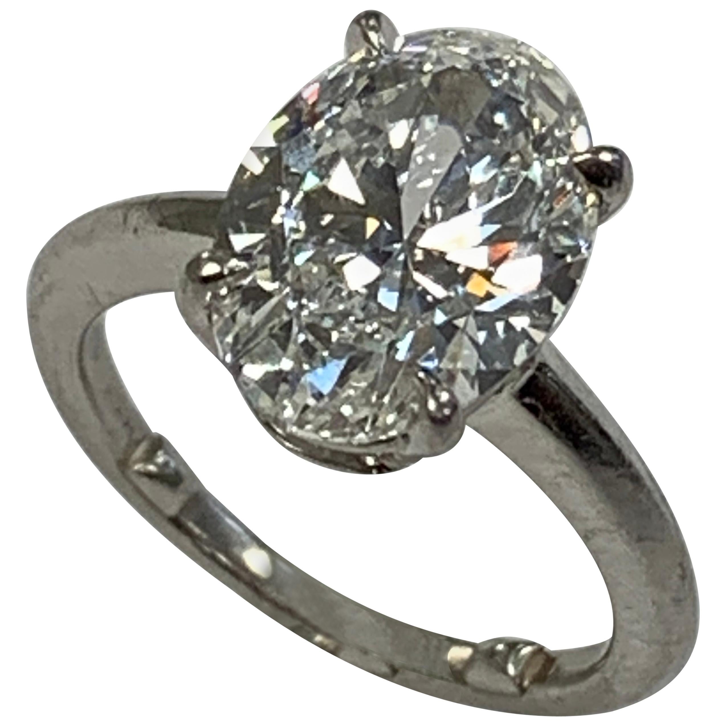 Colorless Oval Diamond Solitaire 3.18 Carat