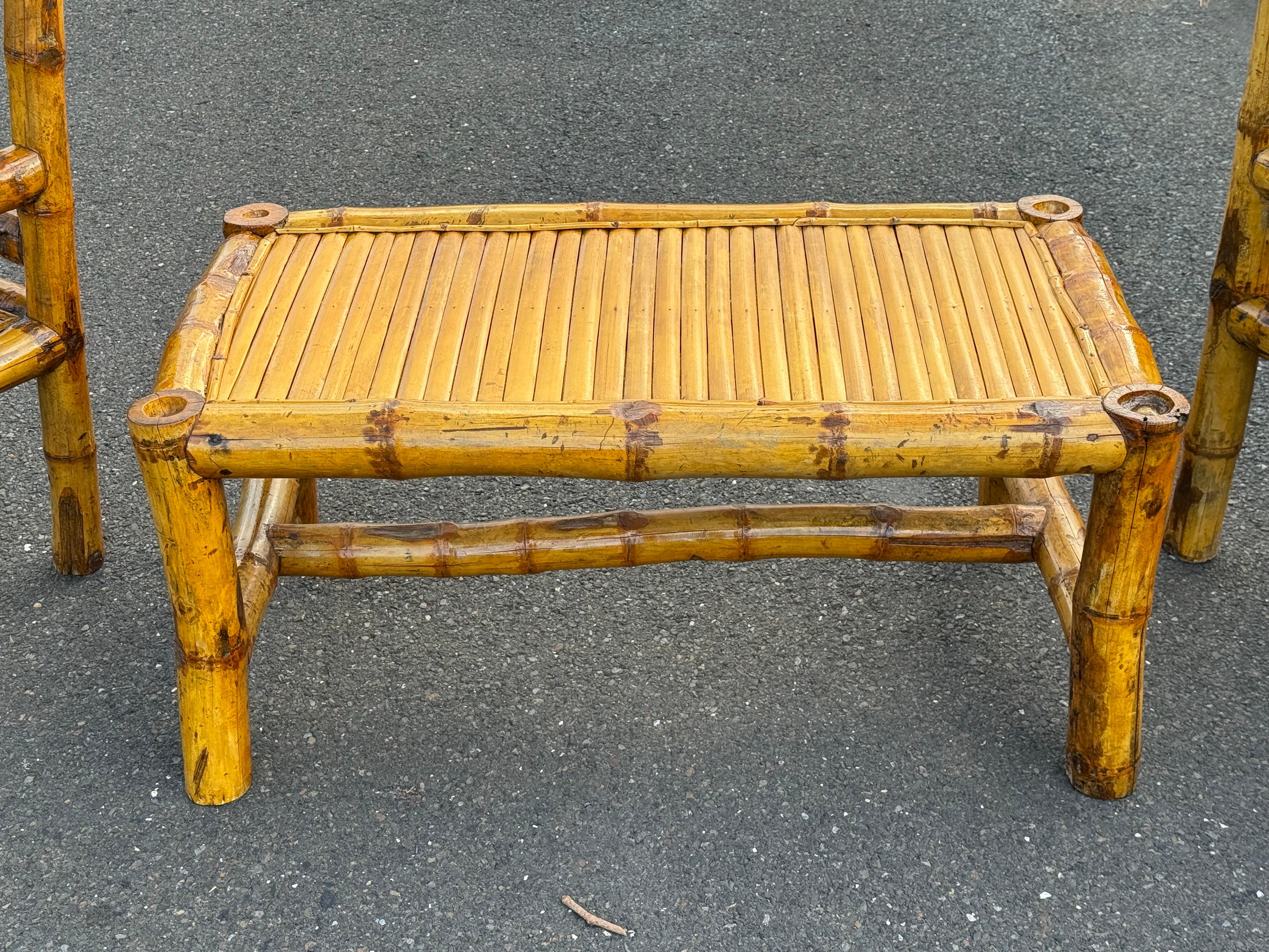 Thaïlandais Table basse et chaises d'appoint en bambou colossal en vente