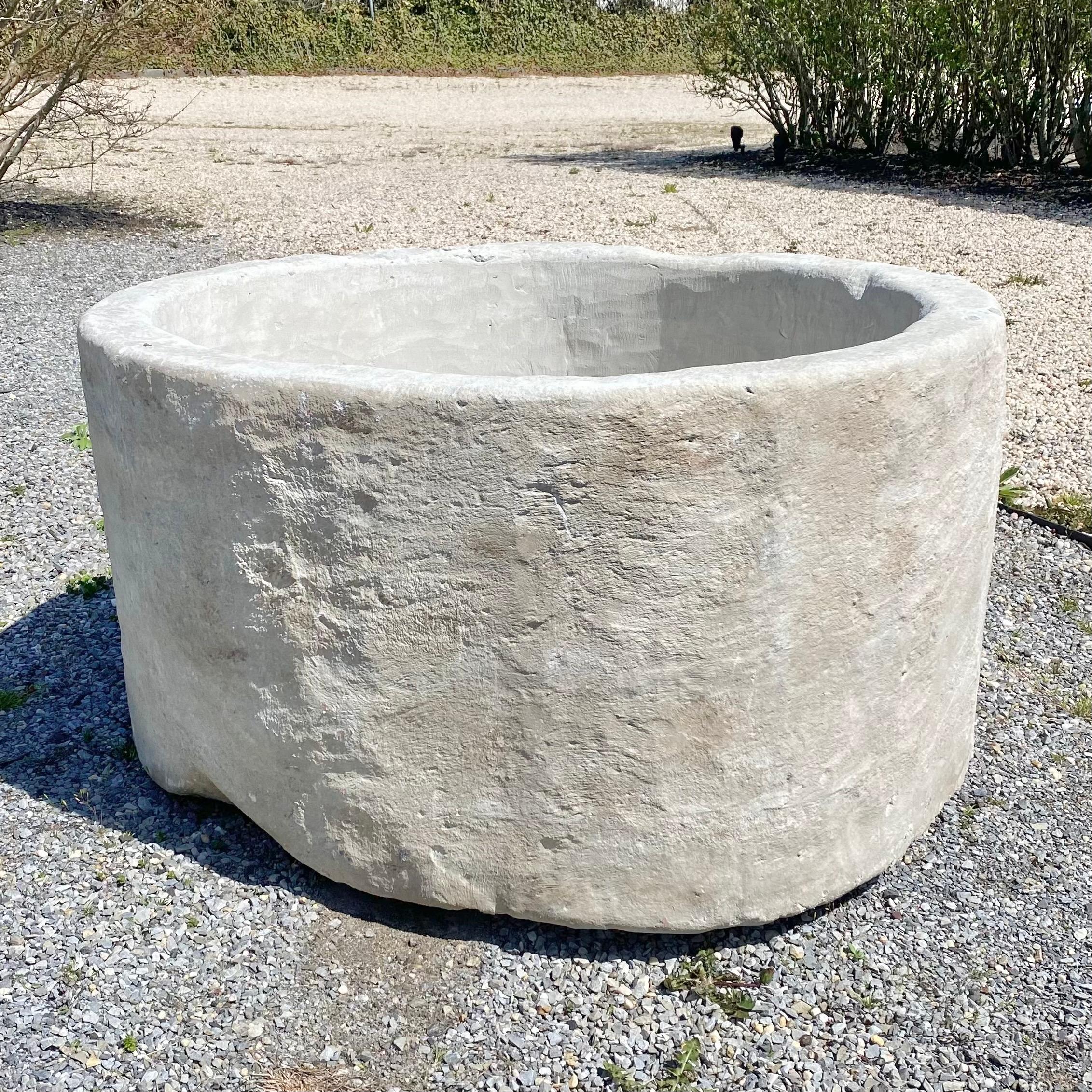 Colossal Limestone Planter In Good Condition For Sale In Los Angeles, CA