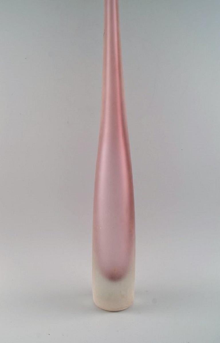 Colossal Murano Vase in Pink and Frosted Mouth Blown Art Glass For Sale 1