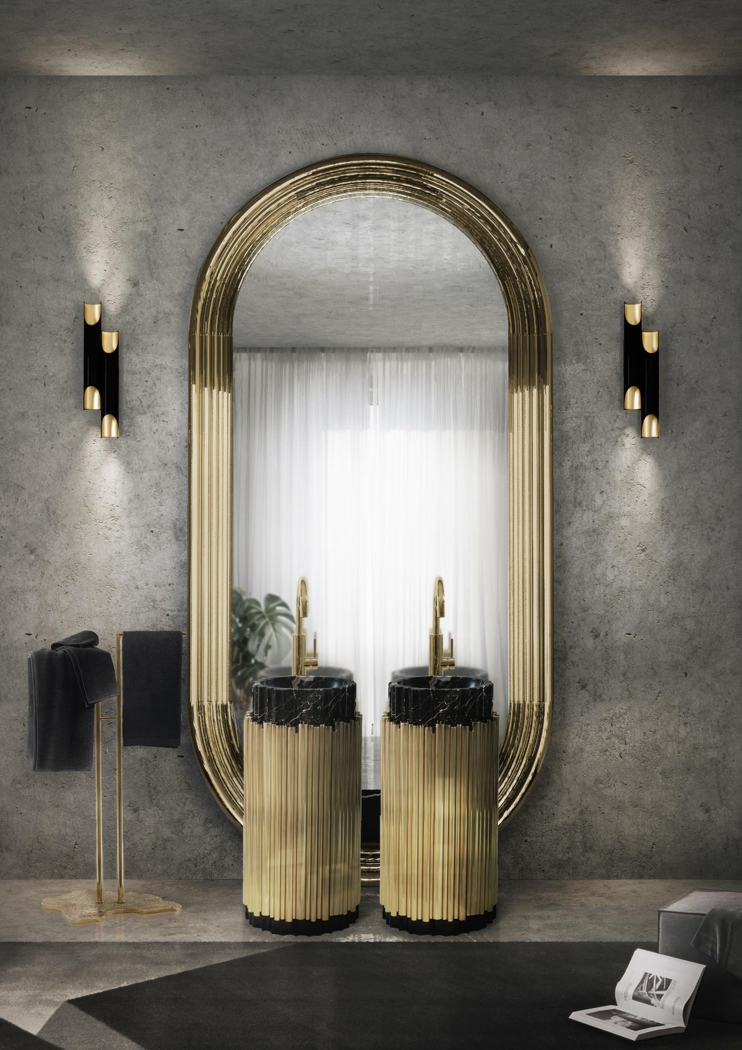 Colosseum Mirror with Polished Brass Tubes In New Condition In New York, NY