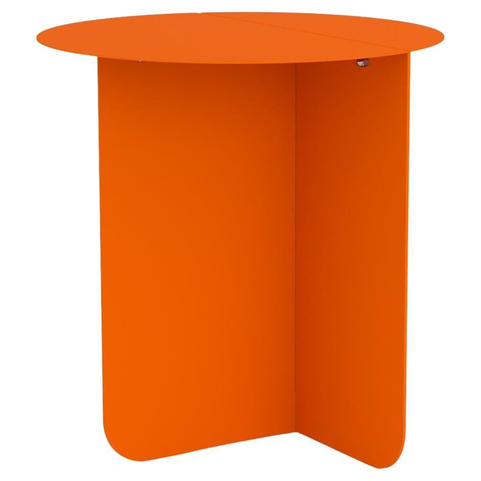 Farbgebung, ein moderner Couchtisch / Beistelltisch, RAL 2004 – reines Orange, von BAS VELLEKOOP