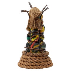 La reina daltónica, escultura de vidrio y técnica mixta de Chris Day