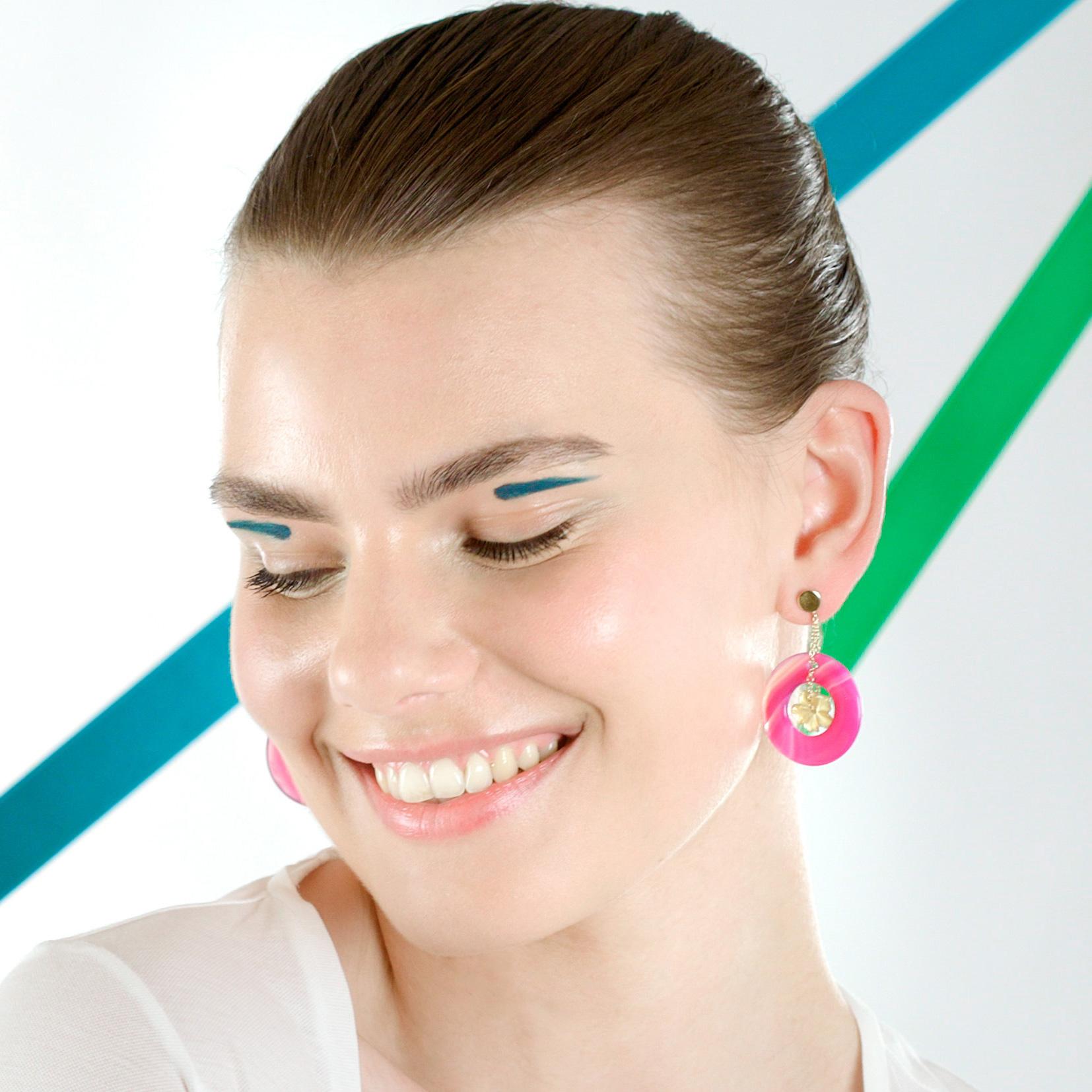 Cocktail-Spring-Ohrringe aus 18 Karat Gelbgold mit farbiger Achatblume von Intini Jewels im Angebot 7