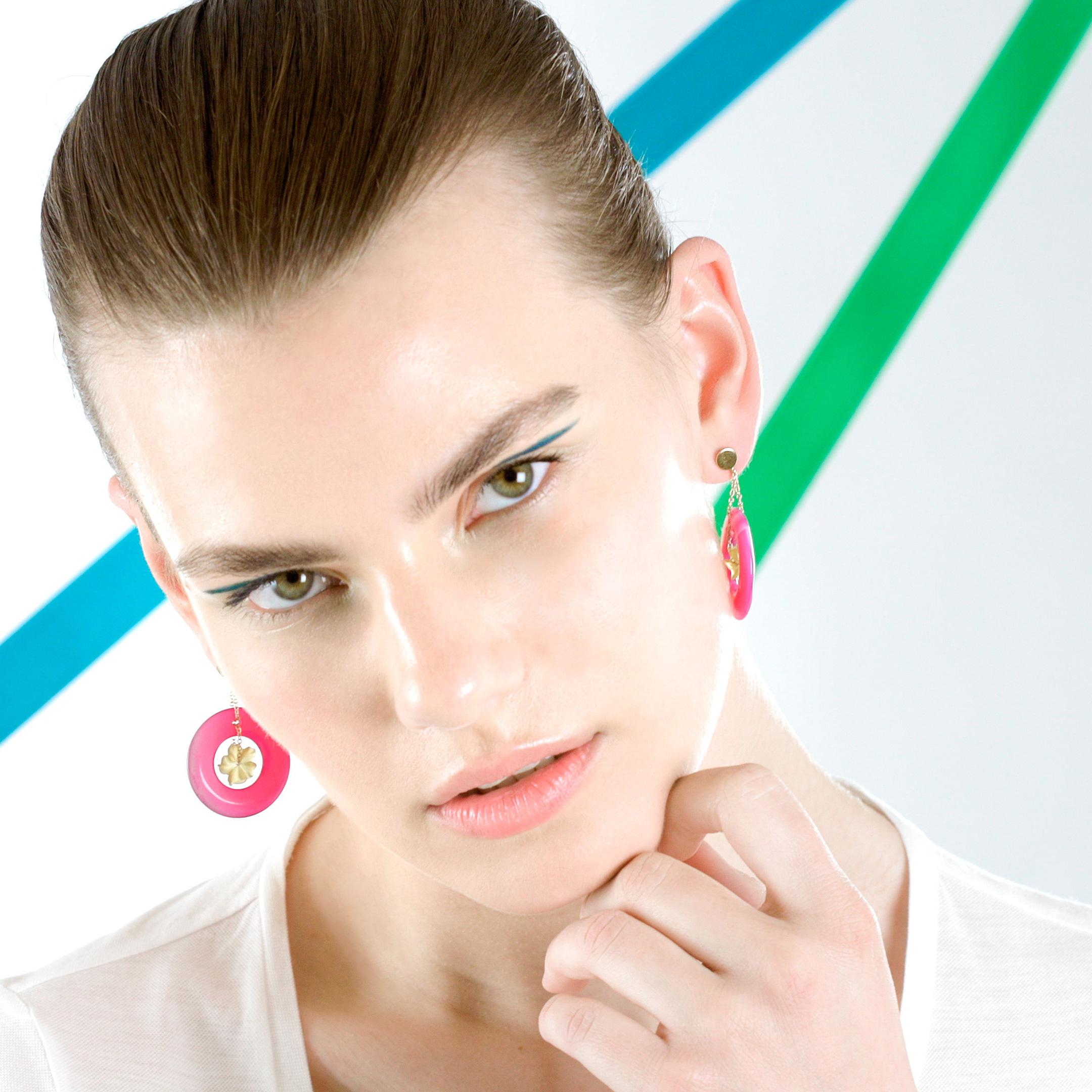 Cocktail-Spring-Ohrringe aus 18 Karat Gelbgold mit farbiger Achatblume von Intini Jewels im Angebot 8