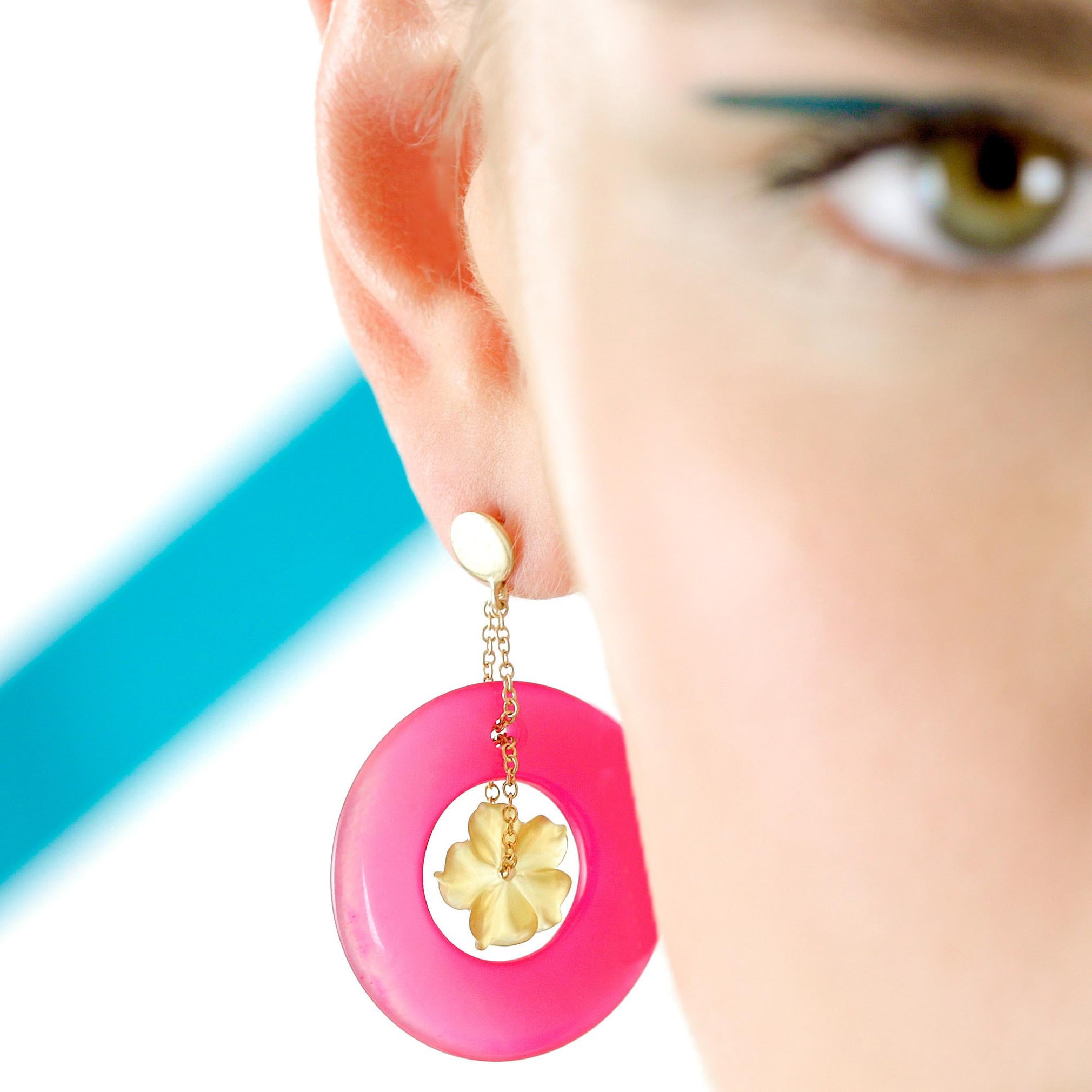 Cocktail-Spring-Ohrringe aus 18 Karat Gelbgold mit farbiger Achatblume von Intini Jewels im Zustand „Neu“ im Angebot in Milano, IT