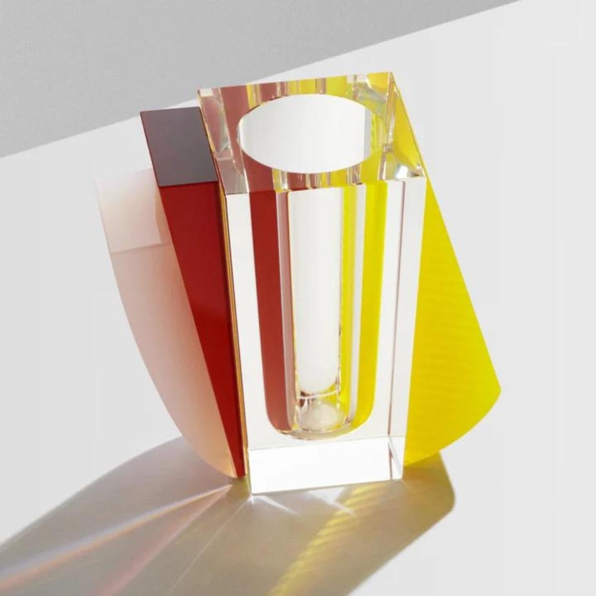 Vase aus farbigem Kristall, Contemporary Design, Modell RAL. im Angebot 1