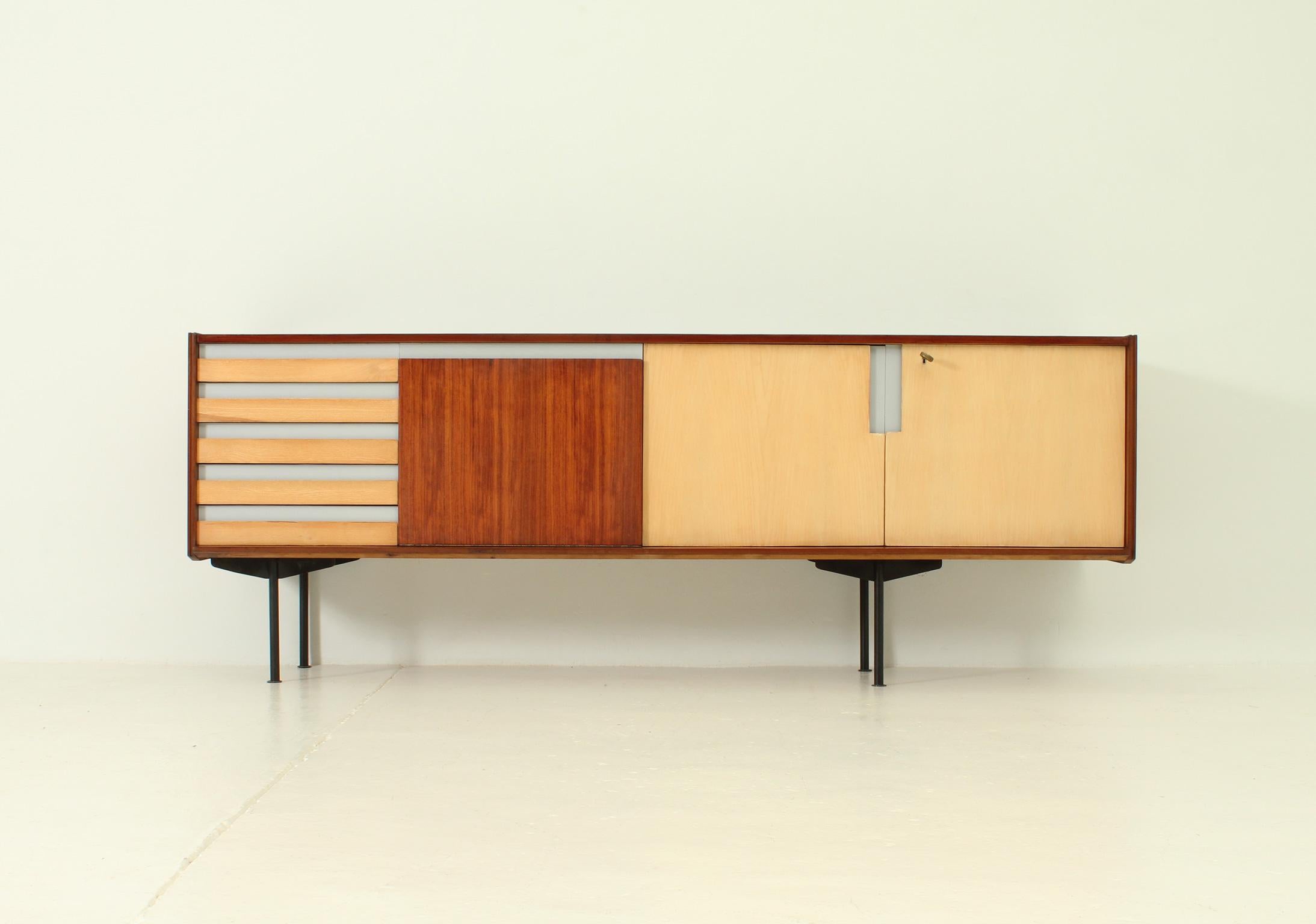 Coloured Italian Sideboard from 1950's In Good Condition For Sale In Barcelona, ES