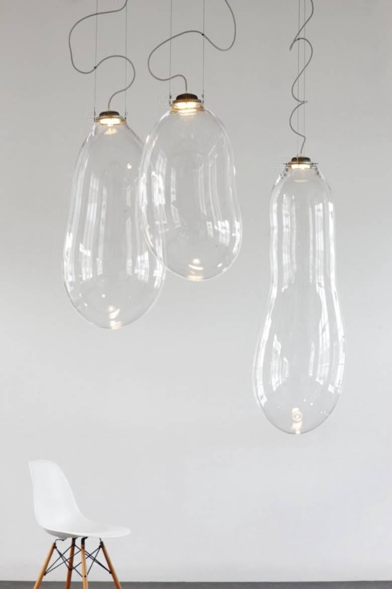 Lampe à suspension colorée petite et grande bulle d'Alex de Witte en vente 1