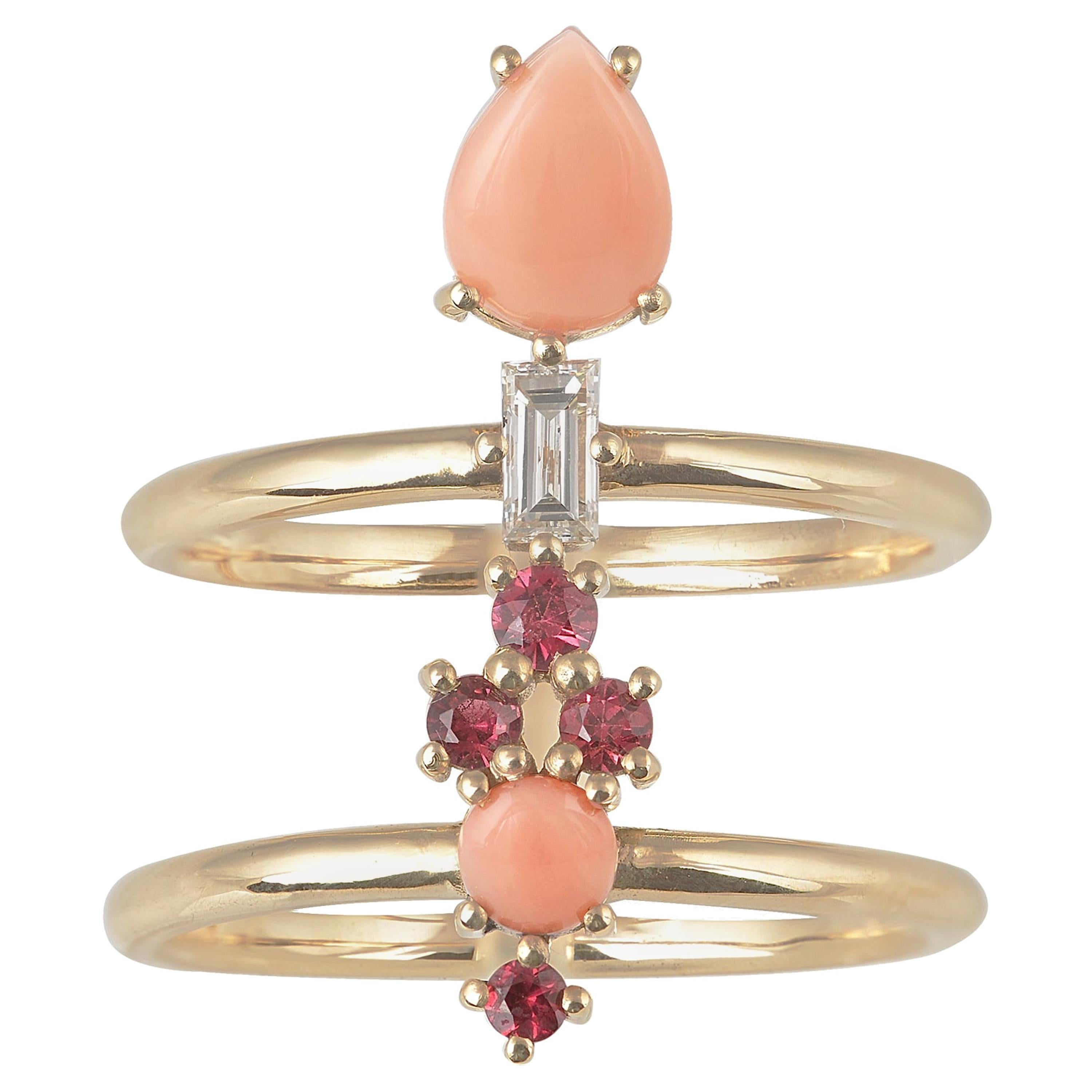 Colorful 18 Karat Gold Ring with Spinels, Corals and a Baguette Diamond