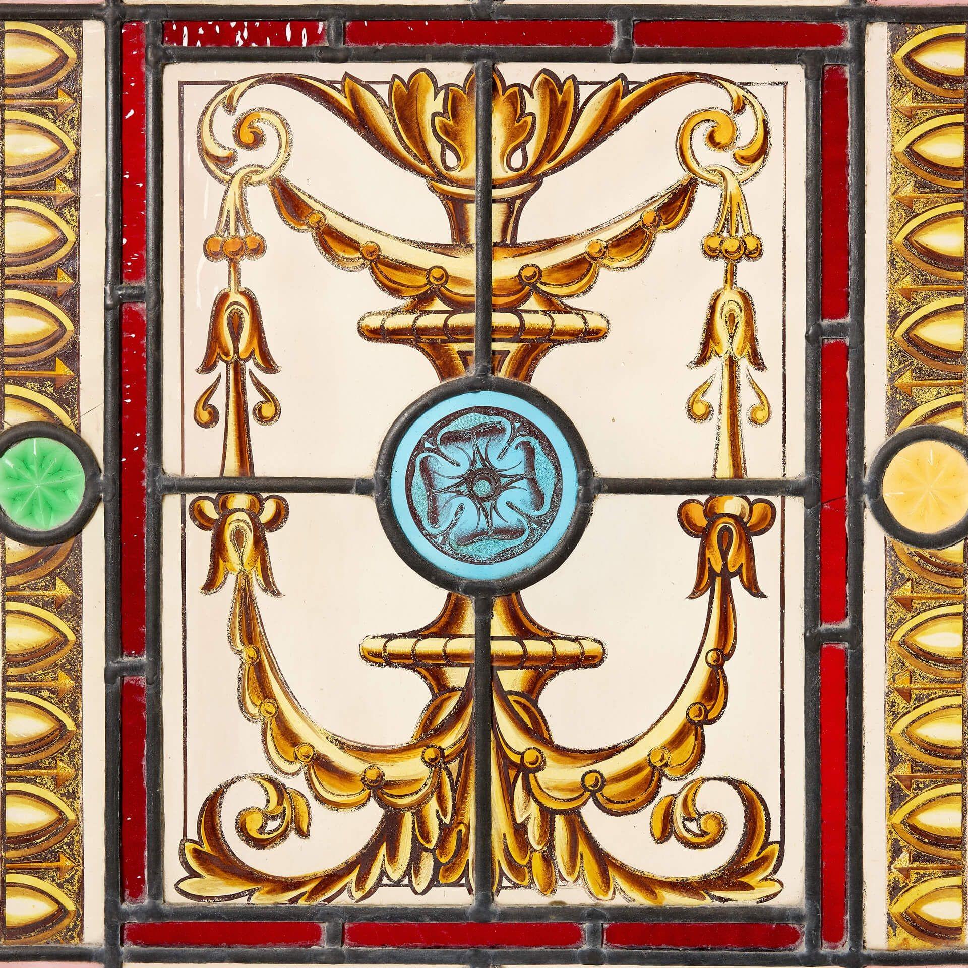 Vittoriano Doppia finestra colorata in vetro antico Stained Glass in vendita