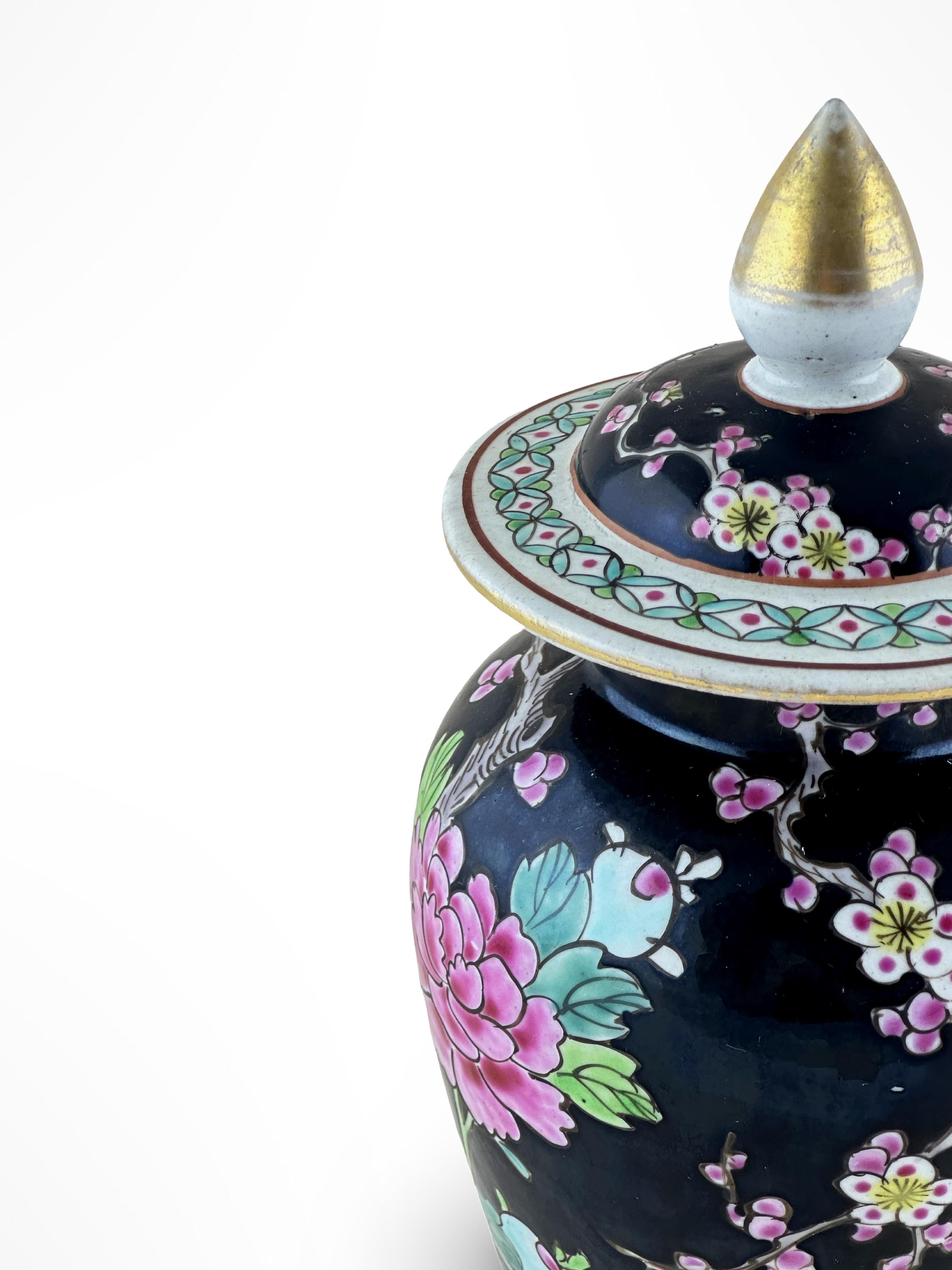 Enamel Colourful Famille Noire Japanese Meiji Period Temple Jar - Yamatoku Kiln For Sale