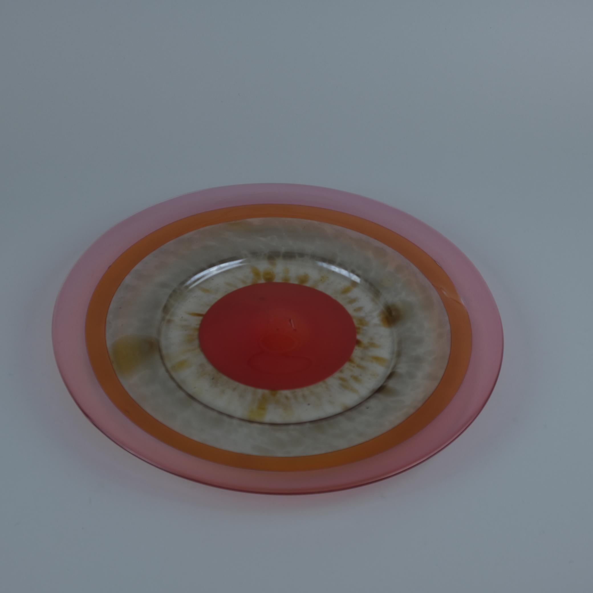 Plato Anillo Kaj Franck Colorido con Rojo, Rosa y Ámbar, Nuutajärvi Años 60 Escandinavo moderno en venta