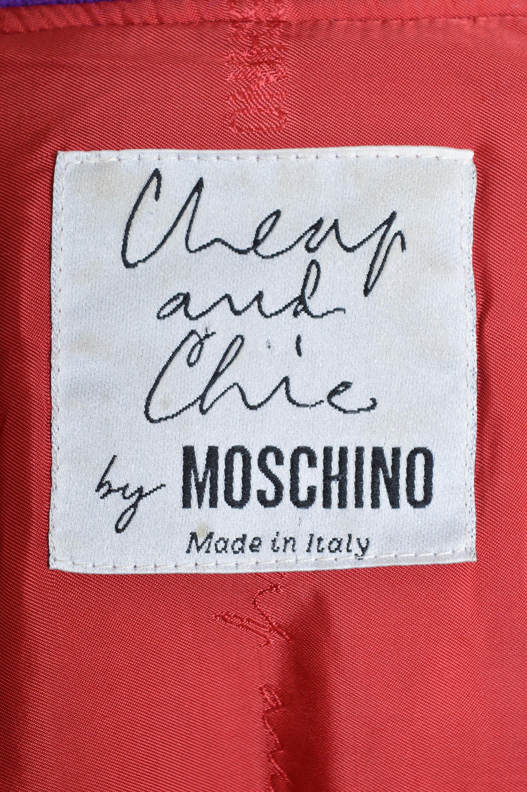 Bomber cropped in raso colorato 'LOVE IS IN THE AIR' anni '90 di Moschino in vendita 12