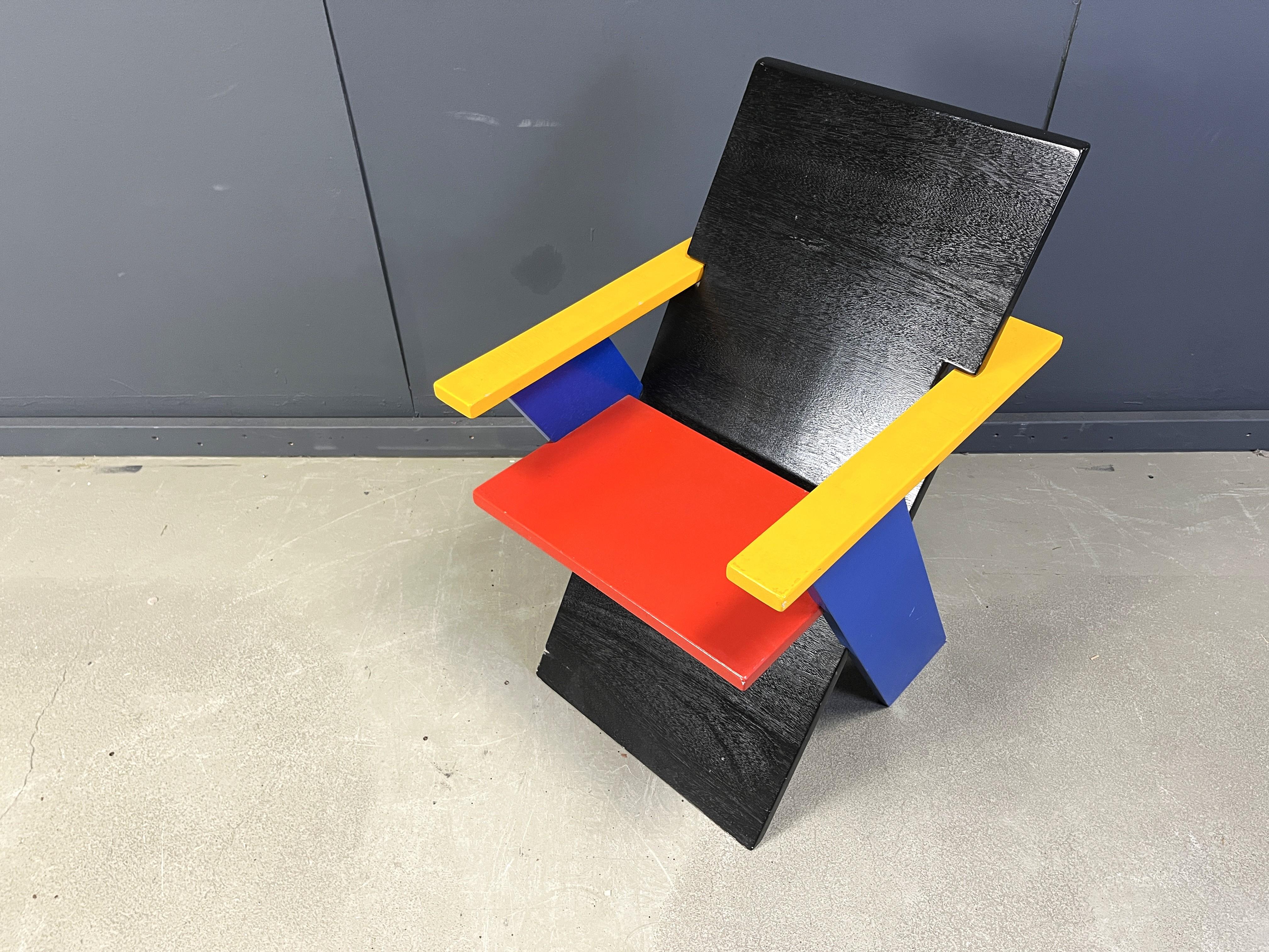 Fauteuil postmoderne coloré, années 1980 en vente 5