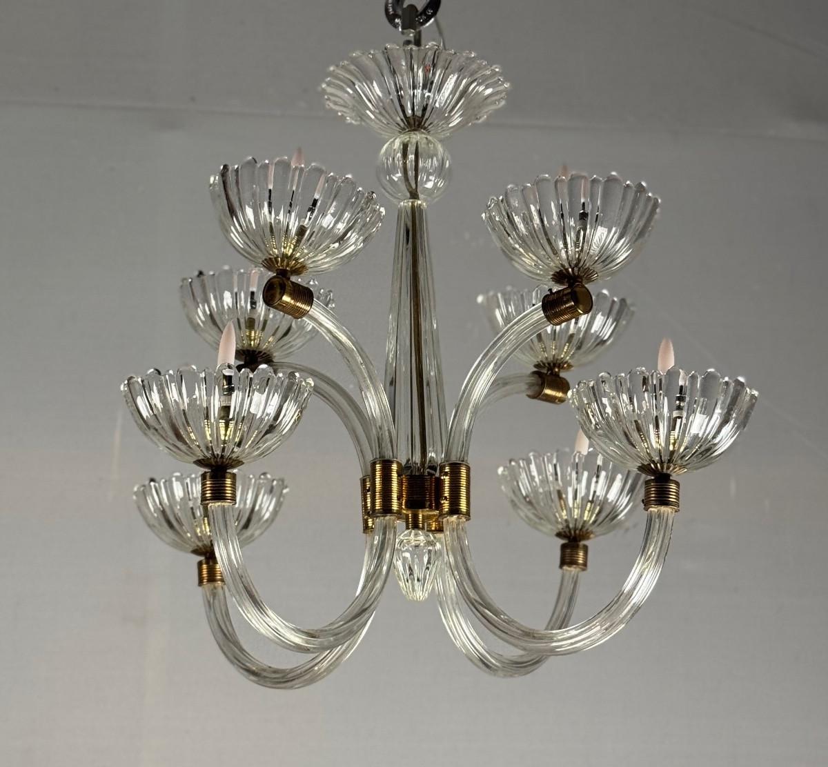 Luigi XV Lampadario veneziano in vetro di Murano e ottone incolore del 1950 circa in vendita