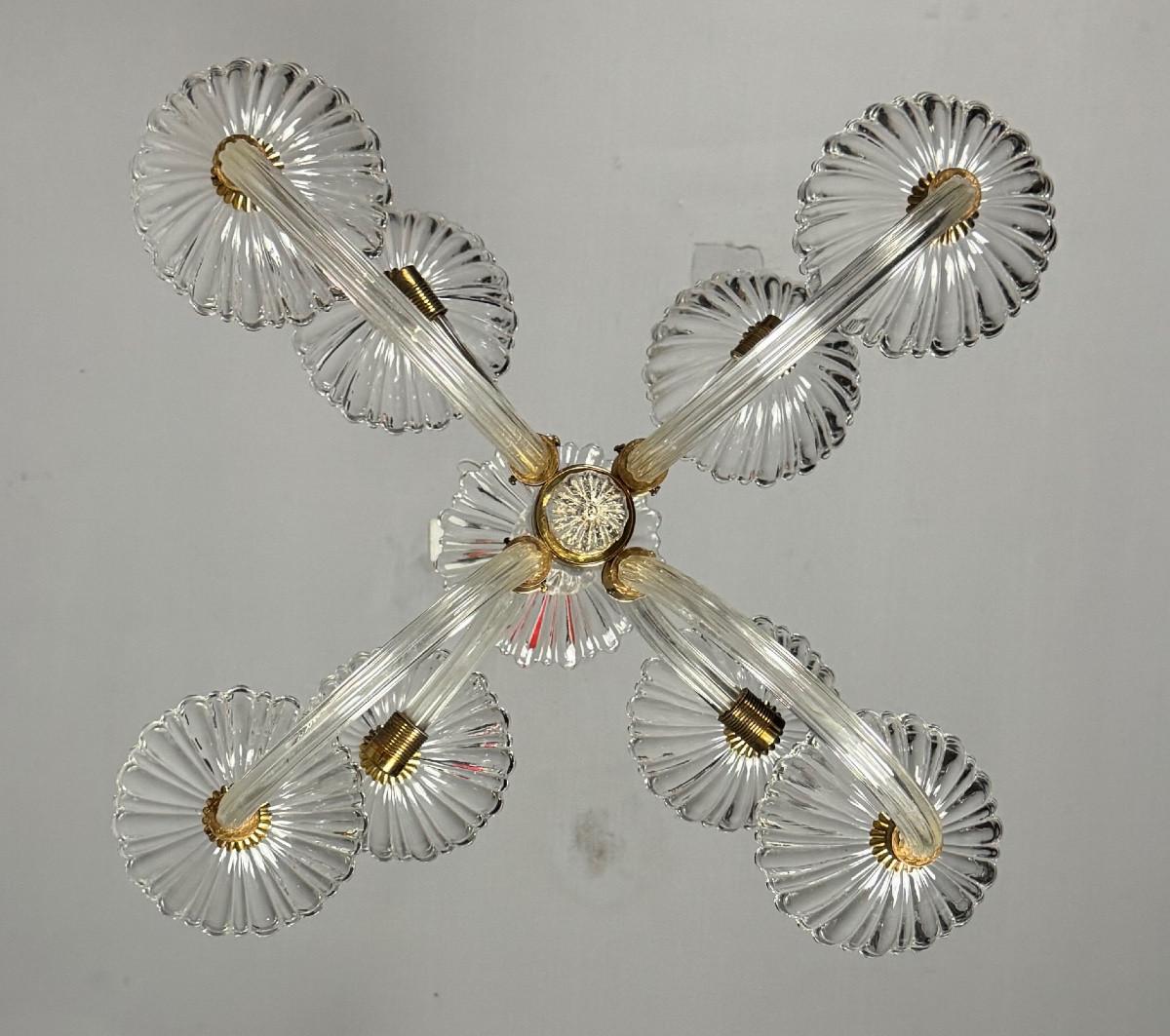 Italiano Lampadario veneziano in vetro di Murano e ottone incolore del 1950 circa in vendita