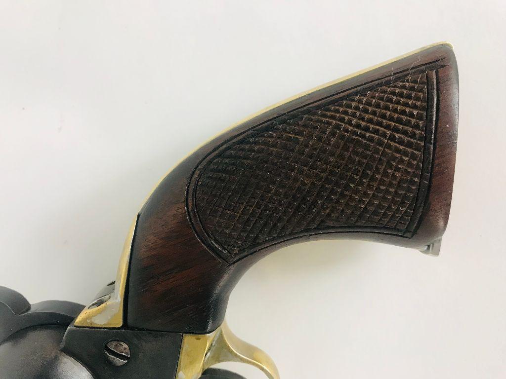 Mid-19th Century Colt Model 1851 Navy Revolver in Case
