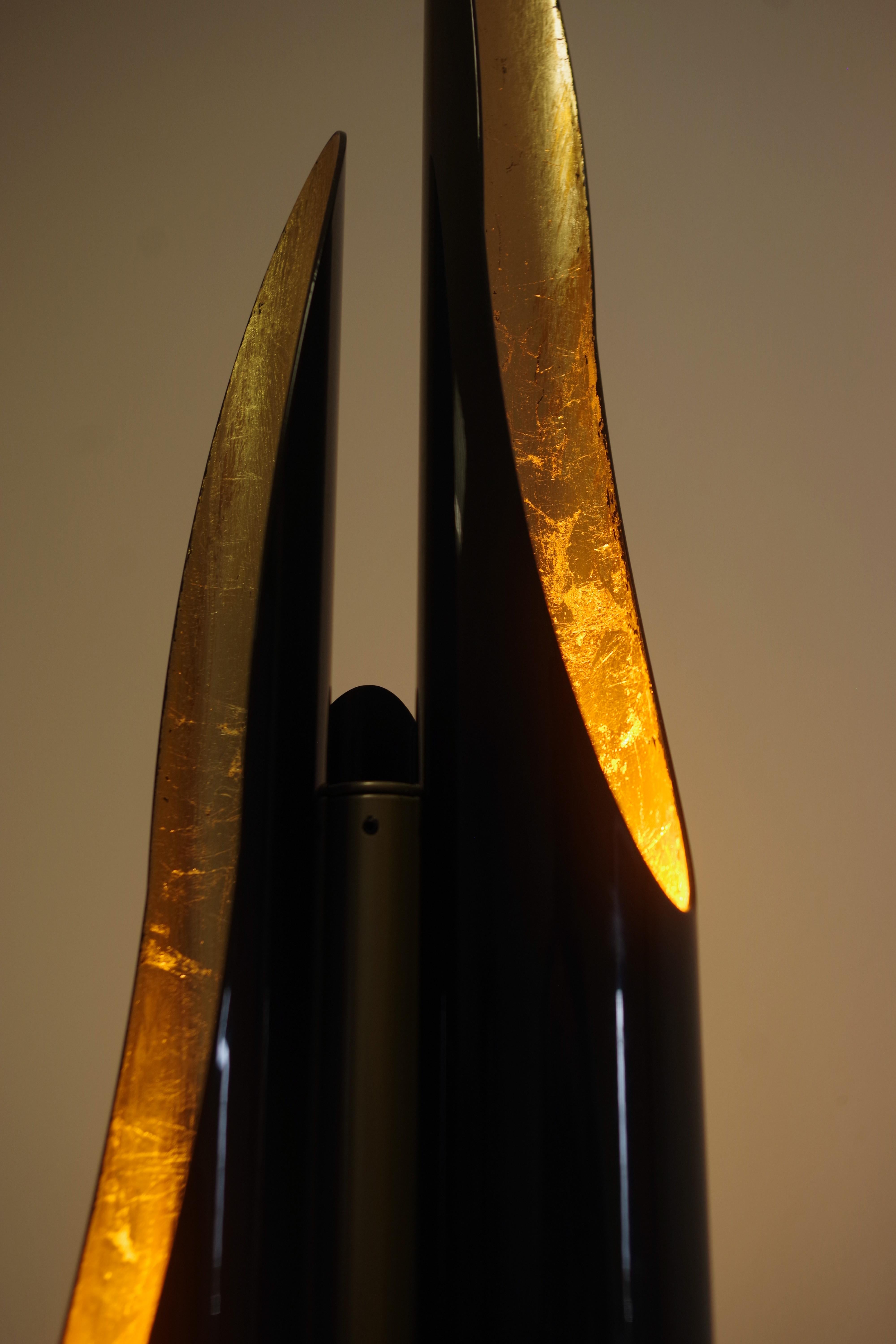 Lampadaire Coltrane - Éclairage de luxe moderne en laiton et noir mat en vente 4