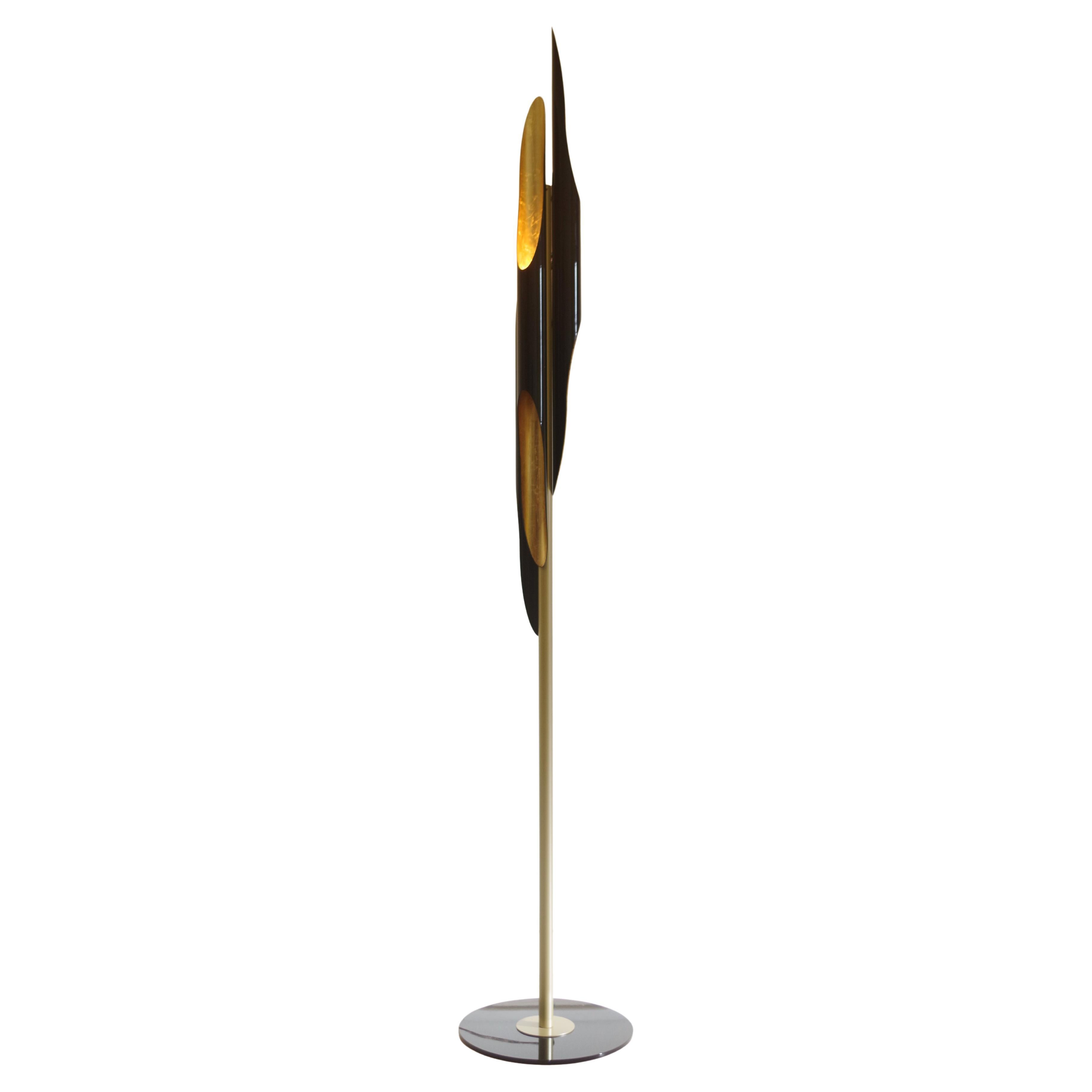 Lampadaire Coltrane - Éclairage de luxe moderne en laiton et noir mat en vente