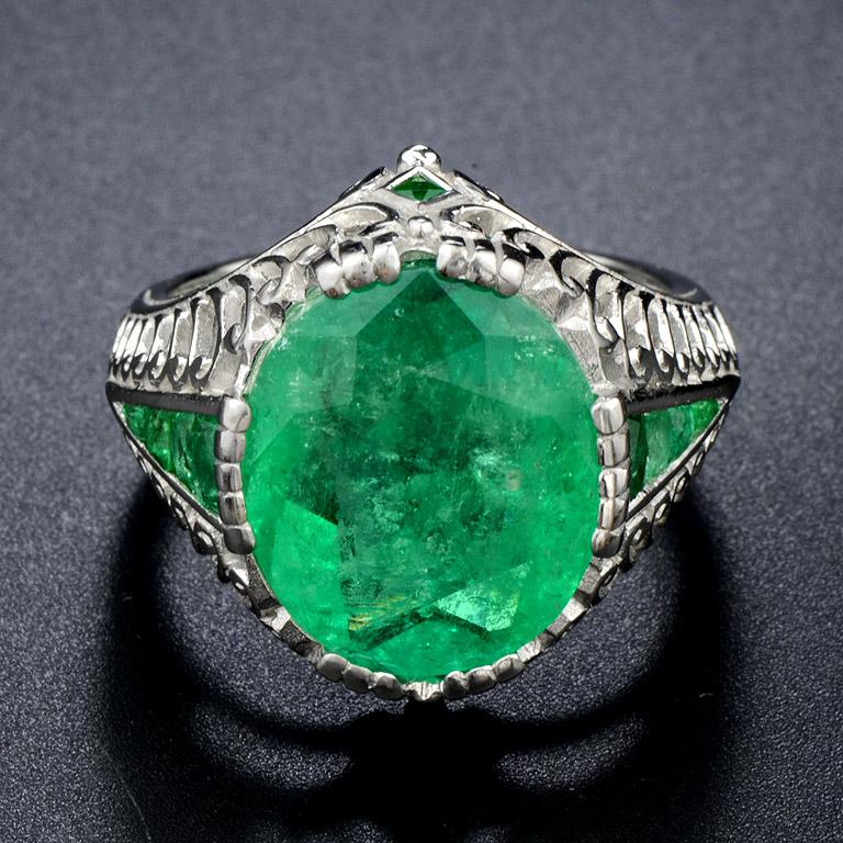 Art Deco Columbia Emerald 6.983 Carat Cocktail Ring