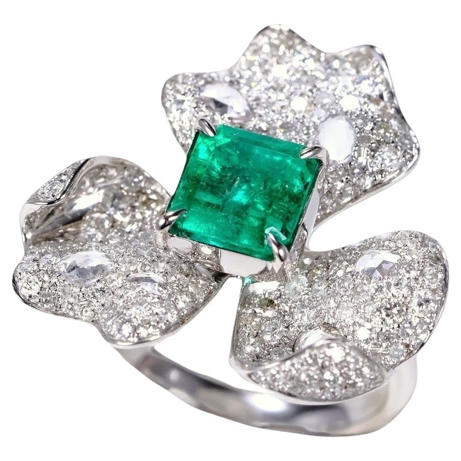 Anello floreale con diamante smeraldo Columbia