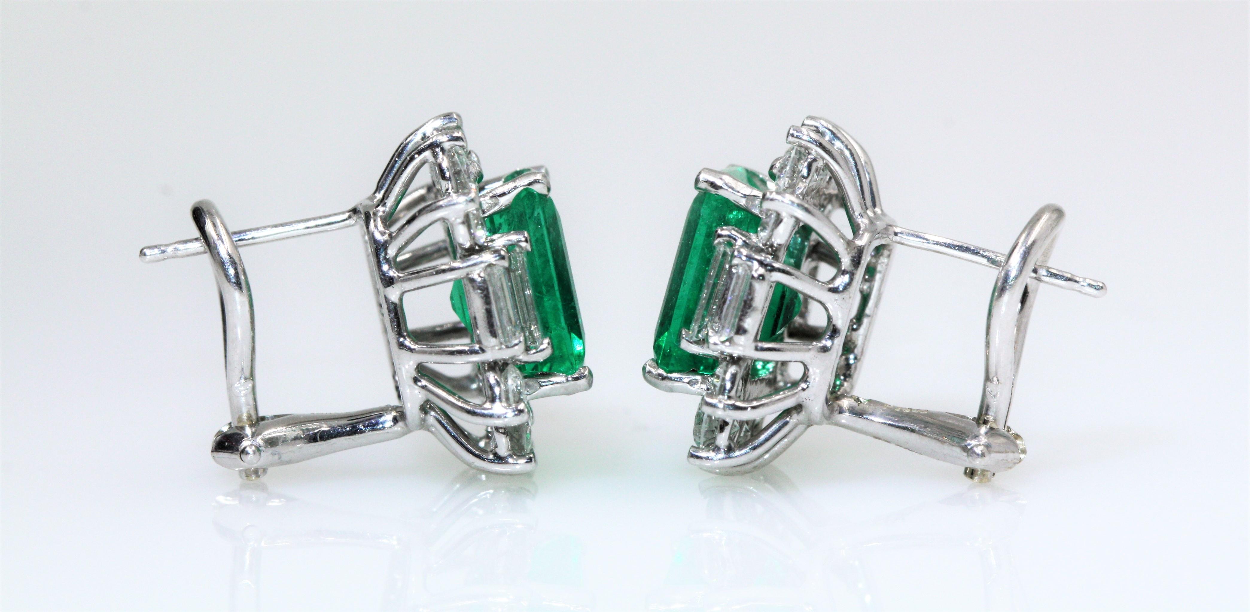 Cushion Cut Columbia Emerald White Gold Diamond Earrings, Insignificant Oil For Sale