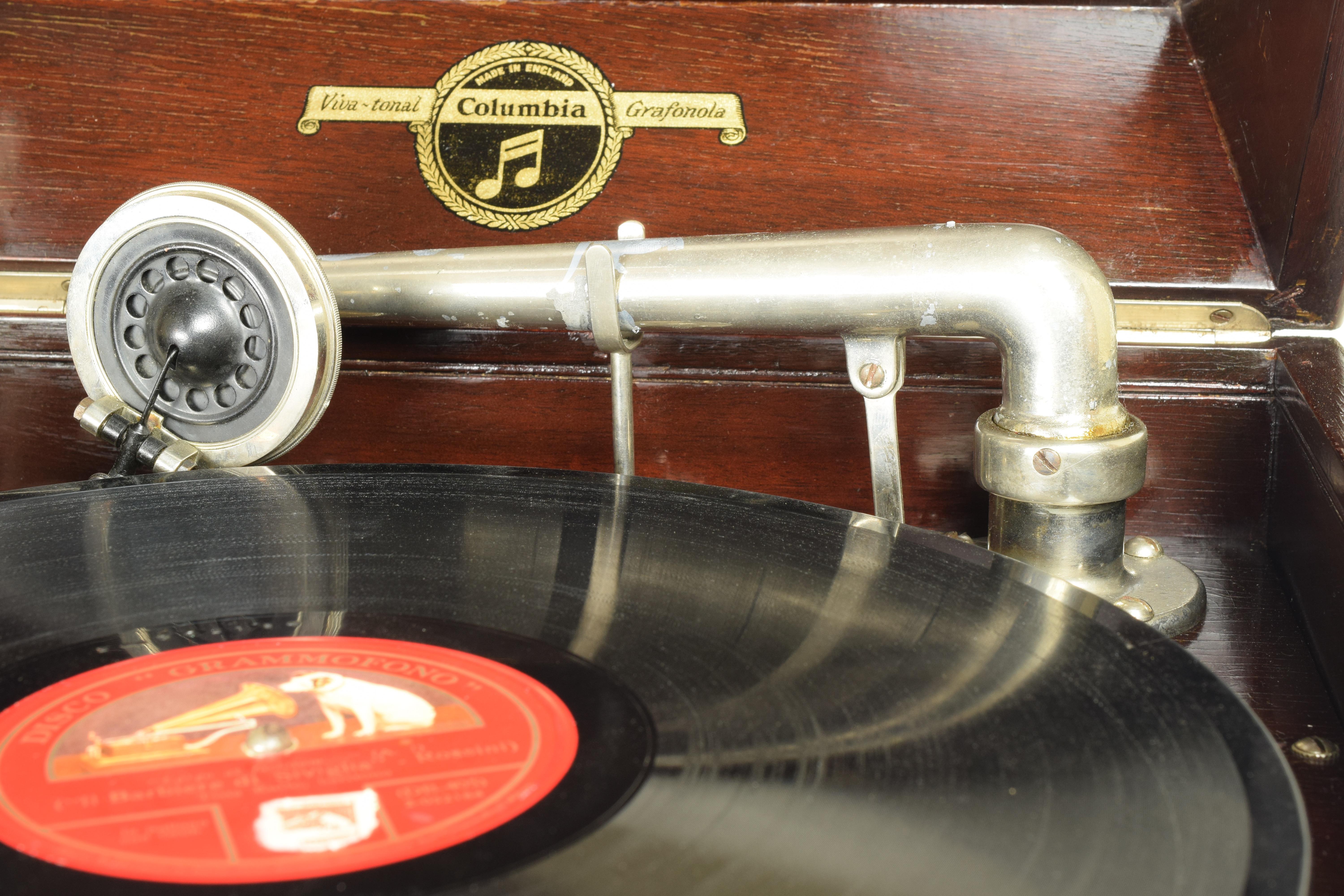 Columbia No.120 Mahogany Table Top Wind-Up Gramophone 2