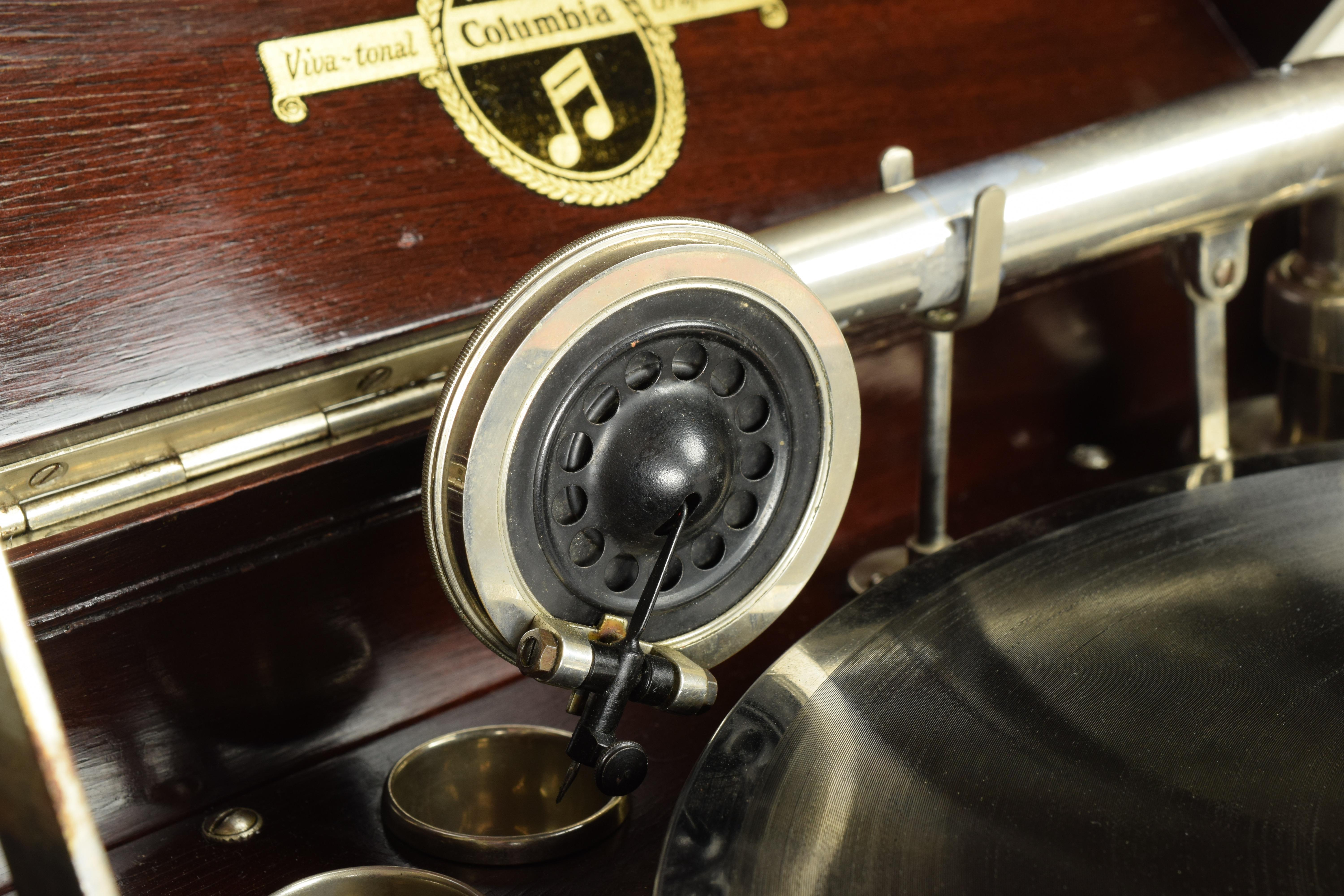 Columbia No.120 Mahogany Table Top Wind-Up Gramophone 3