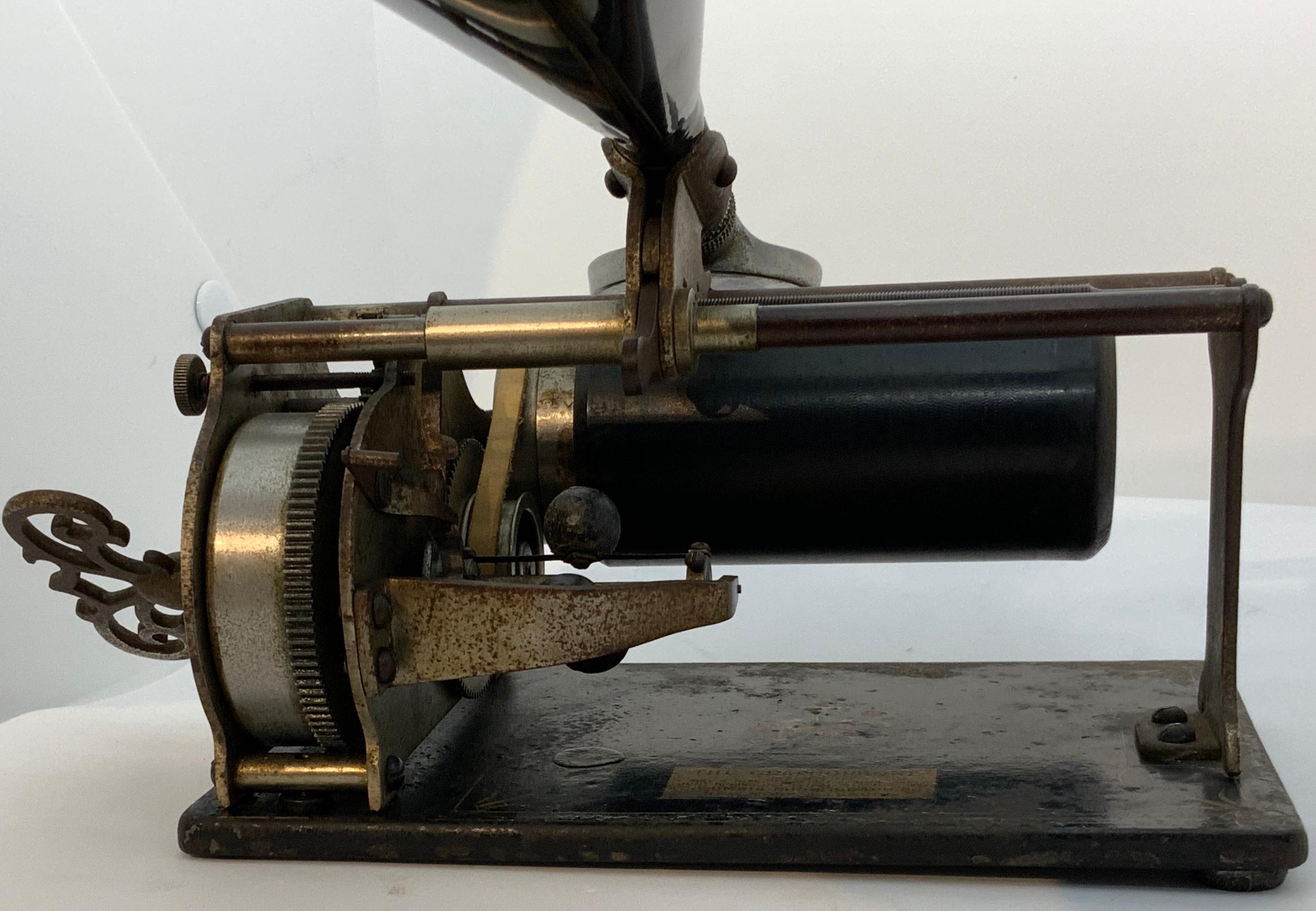 Metal Columbia Phonograph Company Graphophone Type Q For Sale