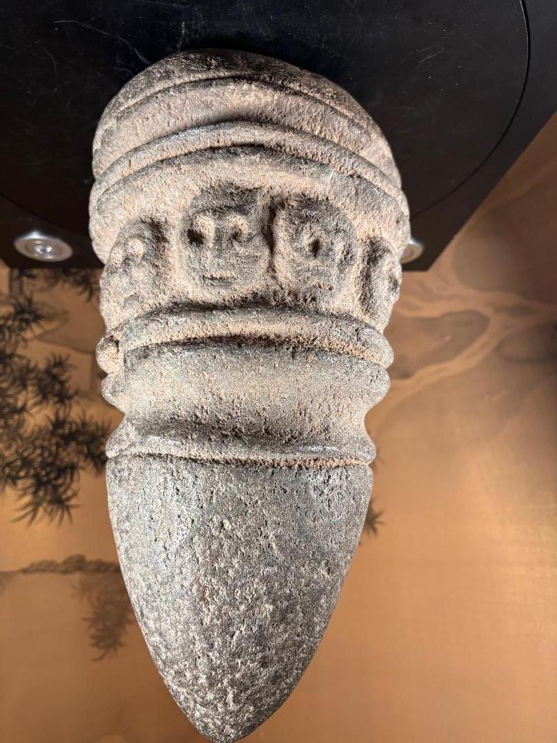 Río Columbia Masivo  Mortero Ceremonial de Piedra Tallada Pre Contacto Nueve Efigies en venta 7