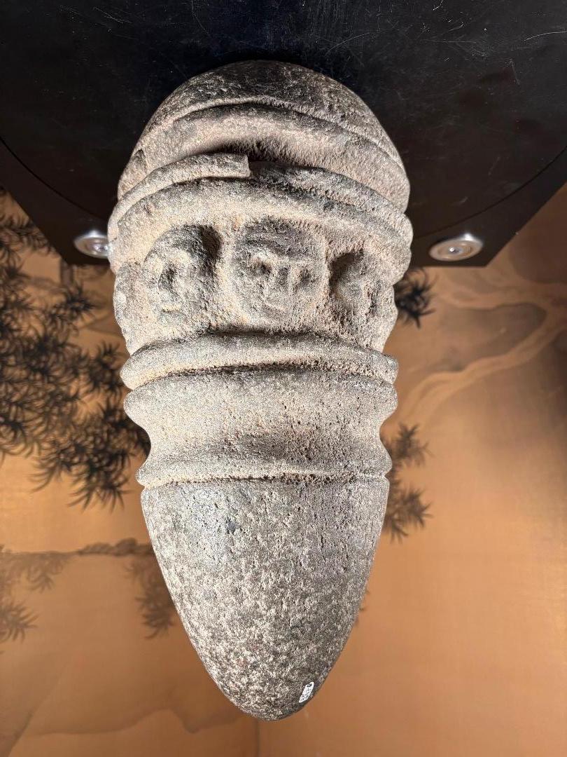 Río Columbia Masivo  Mortero Ceremonial de Piedra Tallada Pre Contacto Nueve Efigies en venta 8