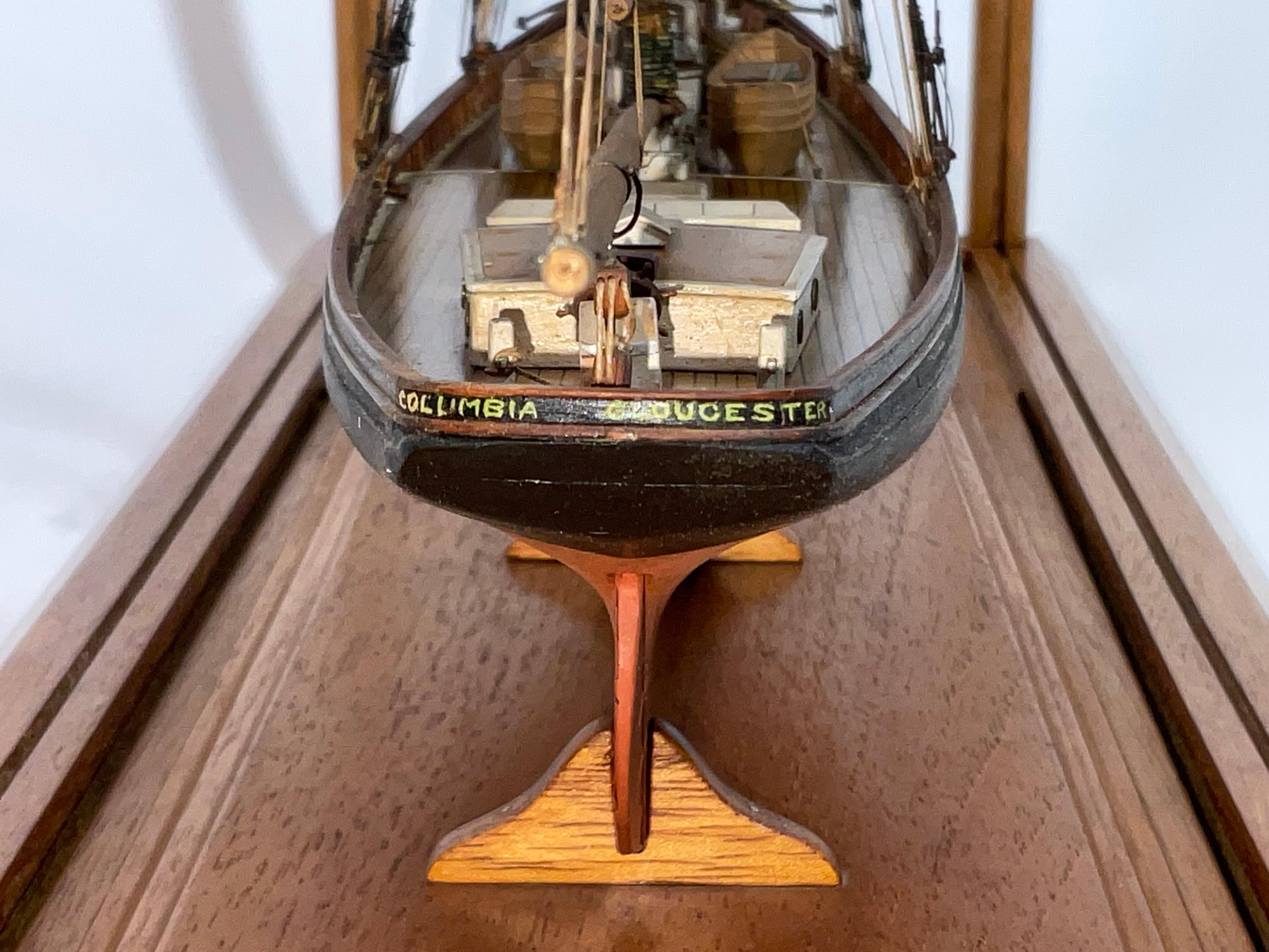 Modello di nave goletta Columbia in valigia in vendita 7
