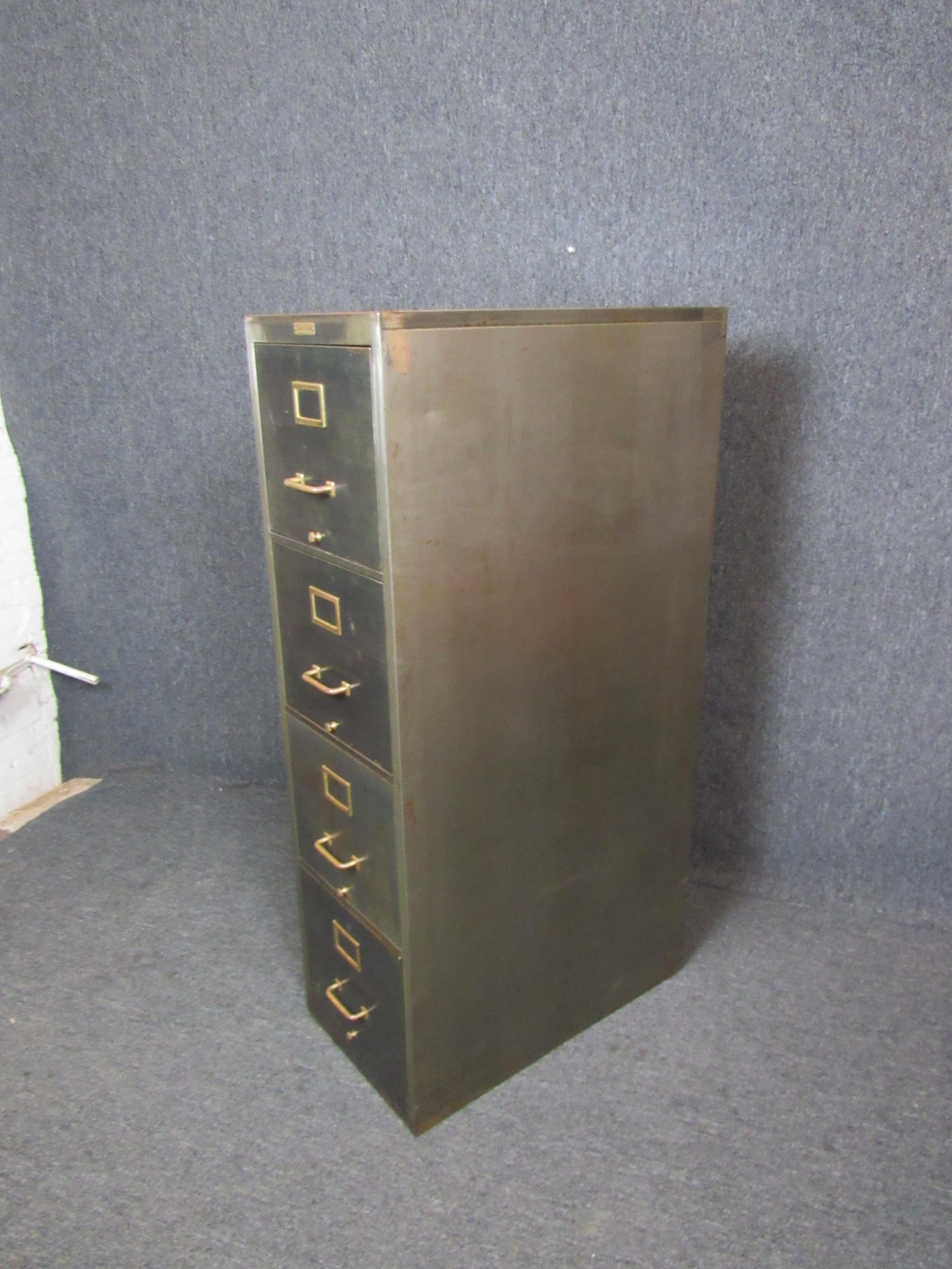 Industriel Columbia Steel Co. Classeur industriel en métal en vente